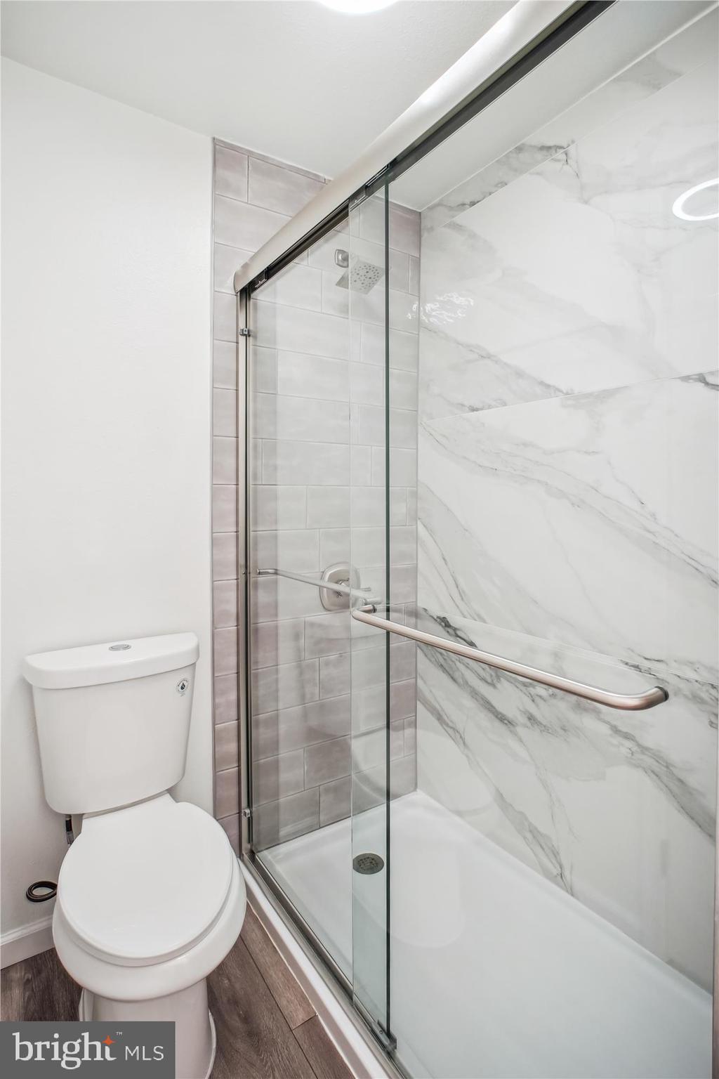 POINTE AT PARK CENTER - Residential Lease