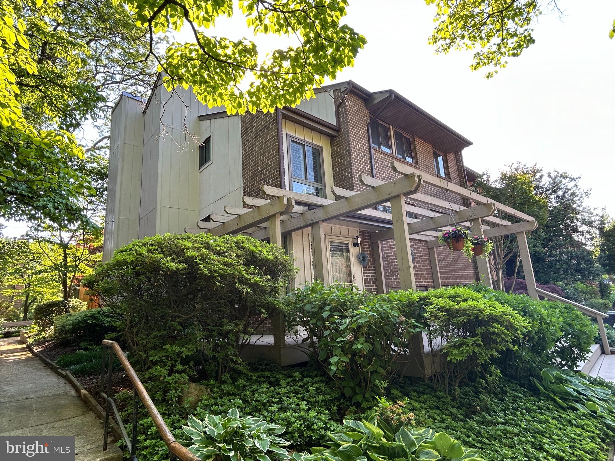 5632 THICKET LANE
