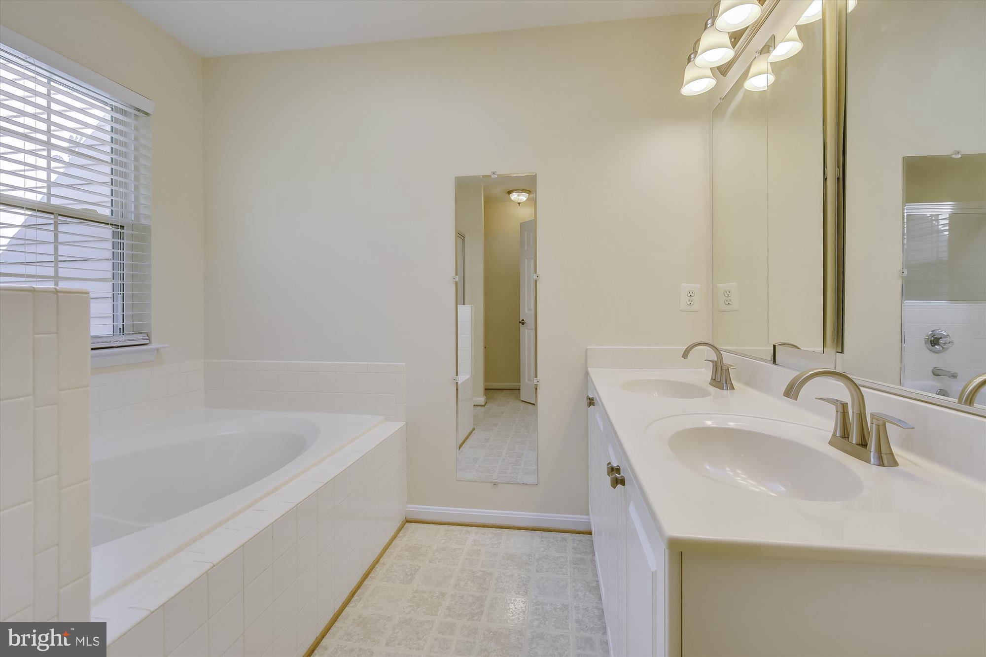 CARRIAGE PINES/LAKE VILL - Residential Lease