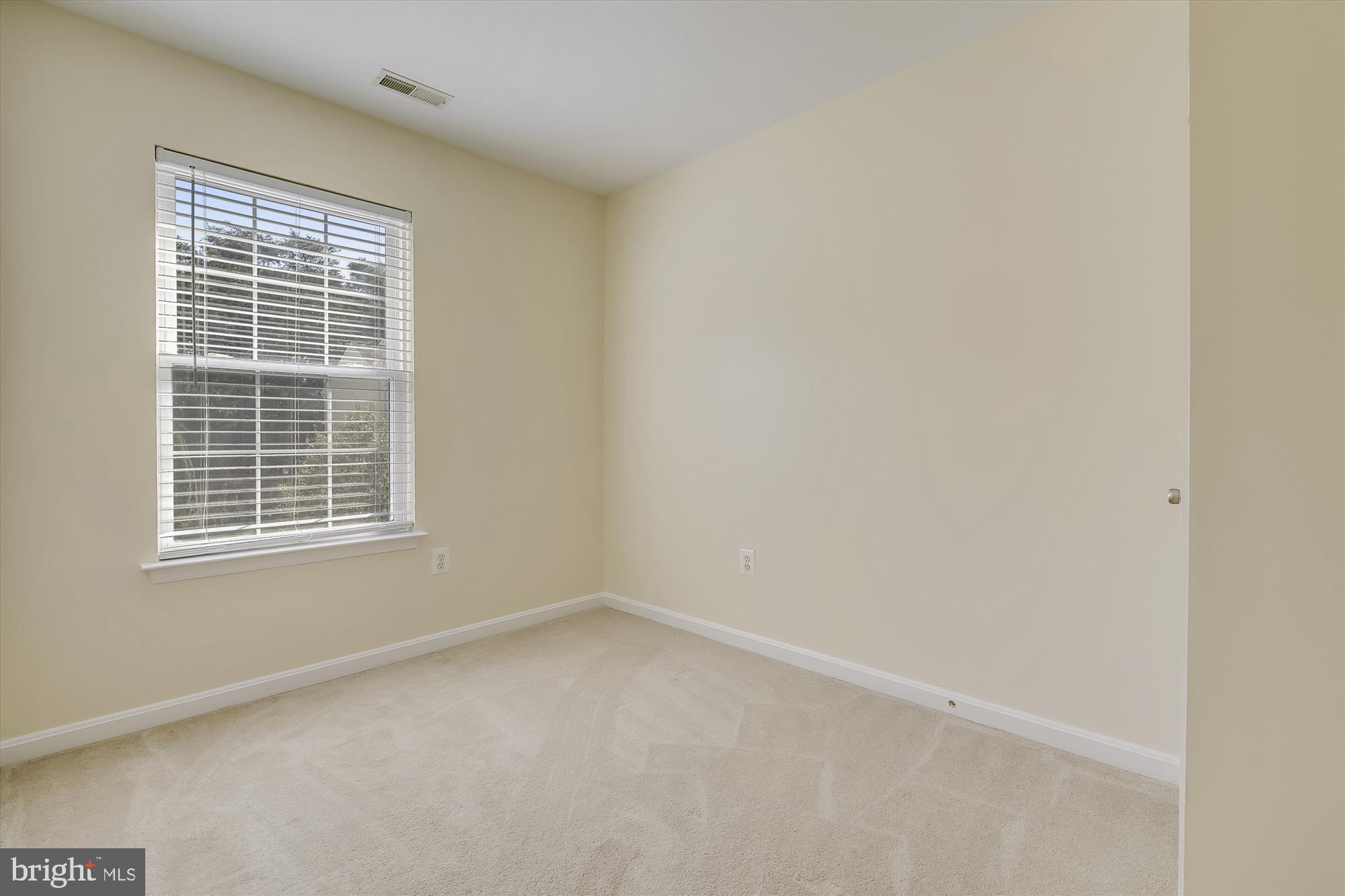 CARRIAGE PINES/LAKE VILL - Residential Lease