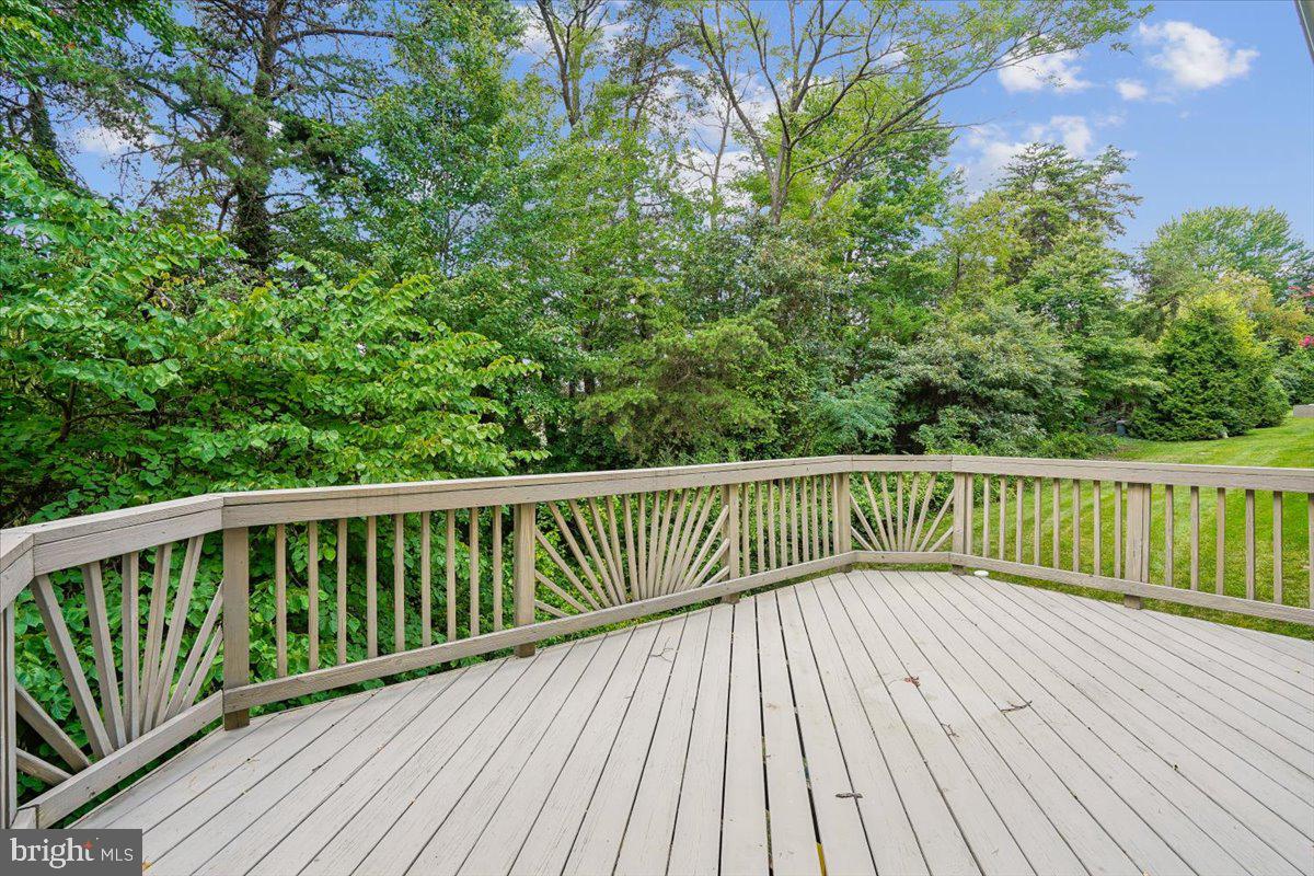 5569 JOWETT COURT