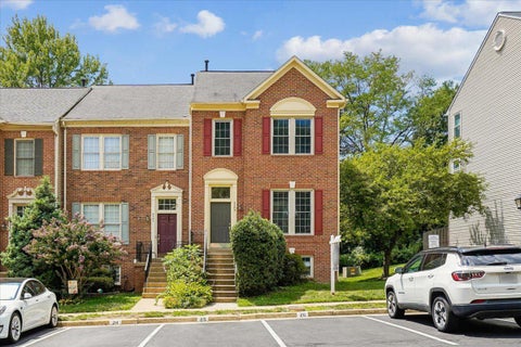 Photo of 5569 Jowett Court, ALEXANDRIA, VA 22315 (MLS # VAFX2332542)