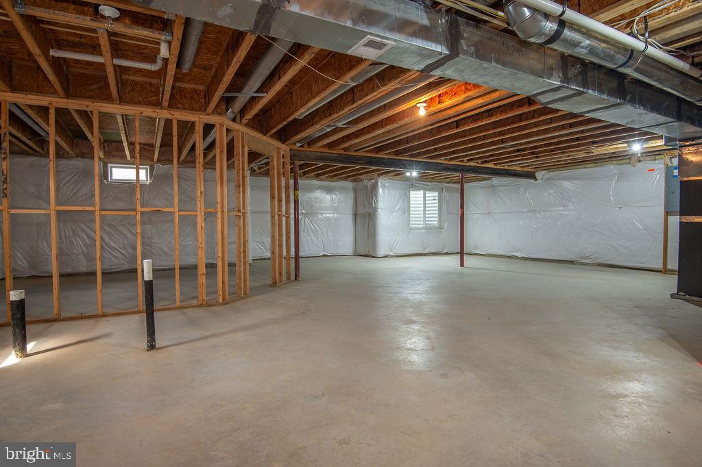 FOUR SEASONS AT SILVER MAPLE - Residential