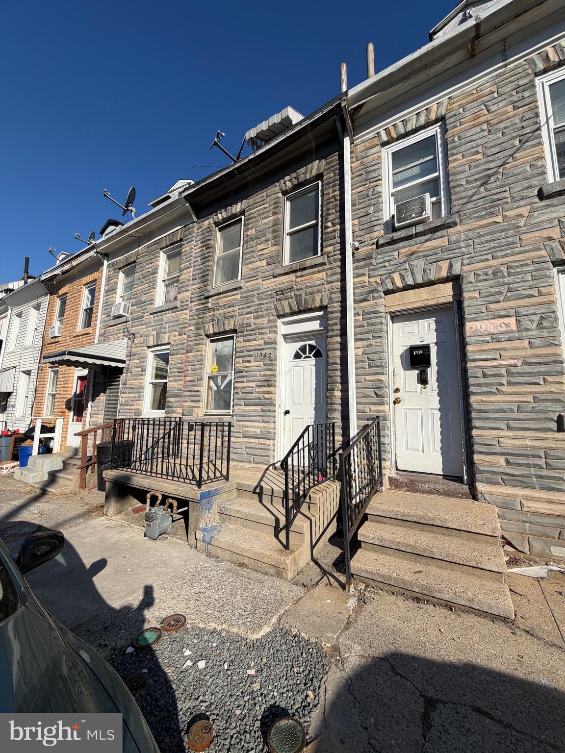 1047 MUHLENBERG STREET