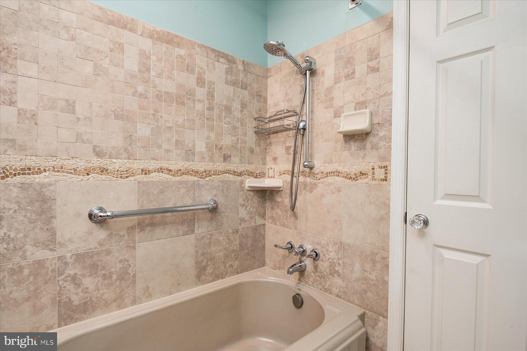 ARDEN ON THE SEVERN - Residential