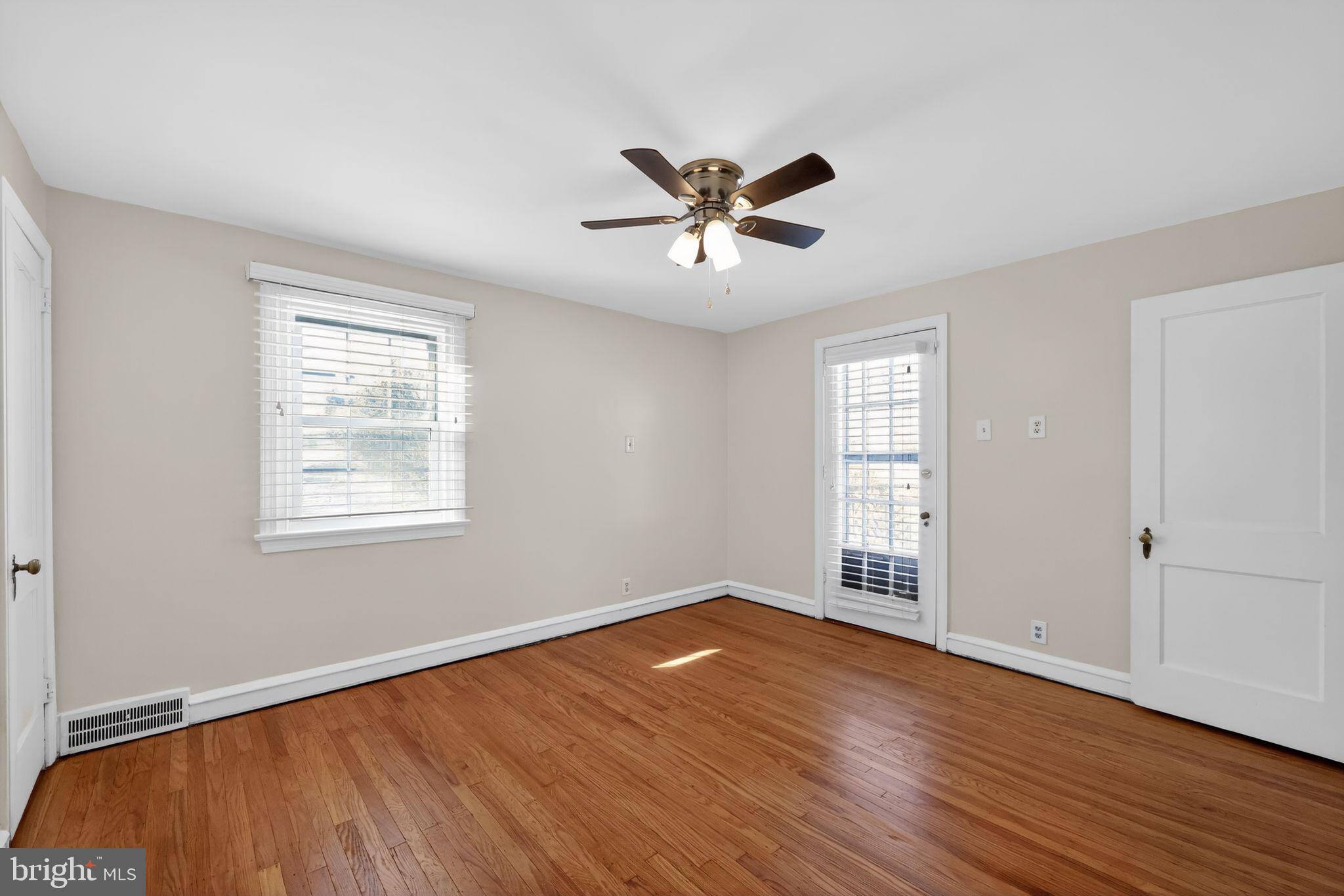 ELKINS PARK - Residential