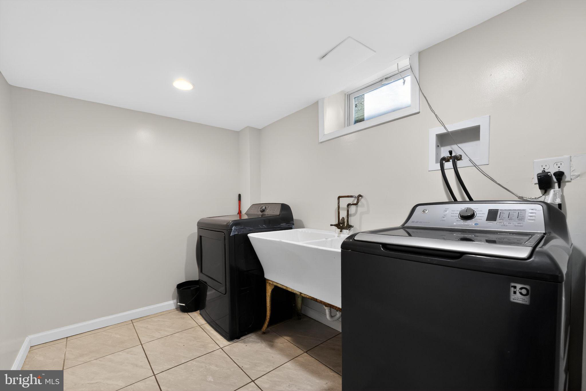 ELKINS PARK - Residential