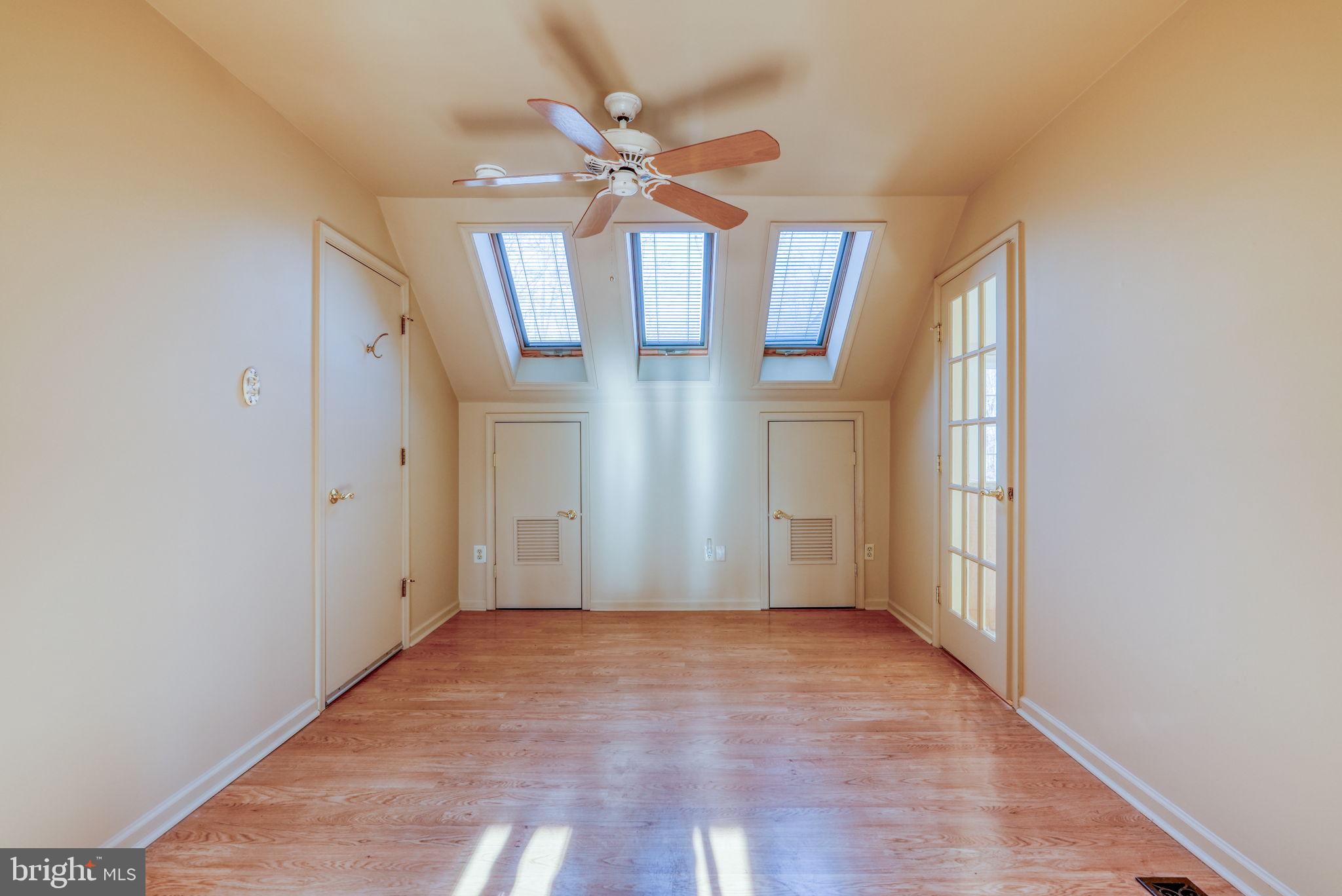 COUNTRY GREENE - Residential