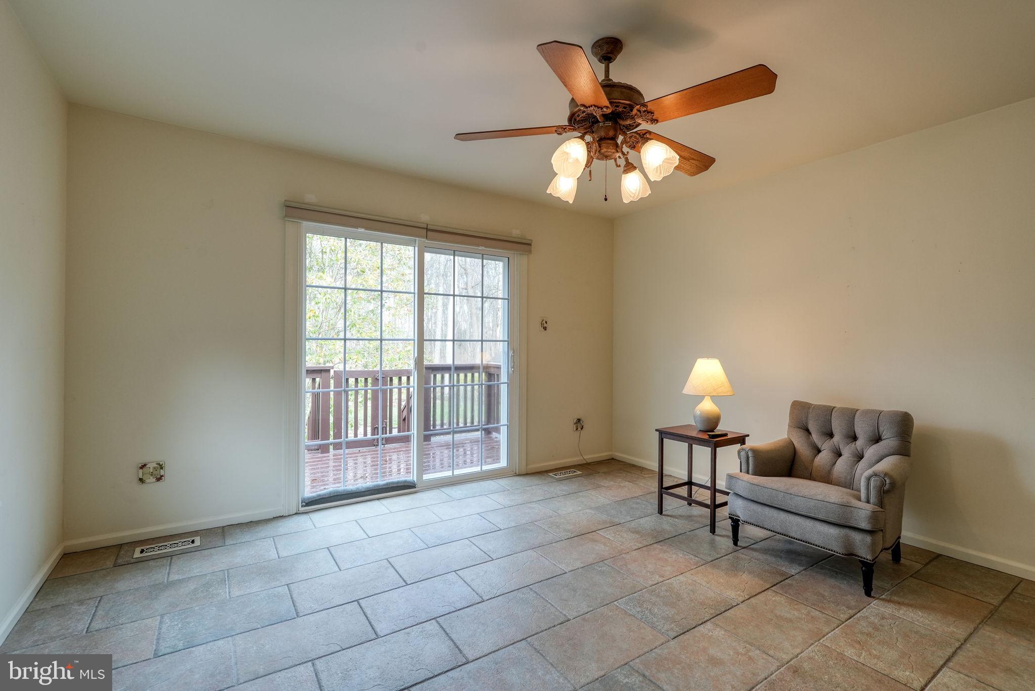 COUNTRY GREENE - Residential