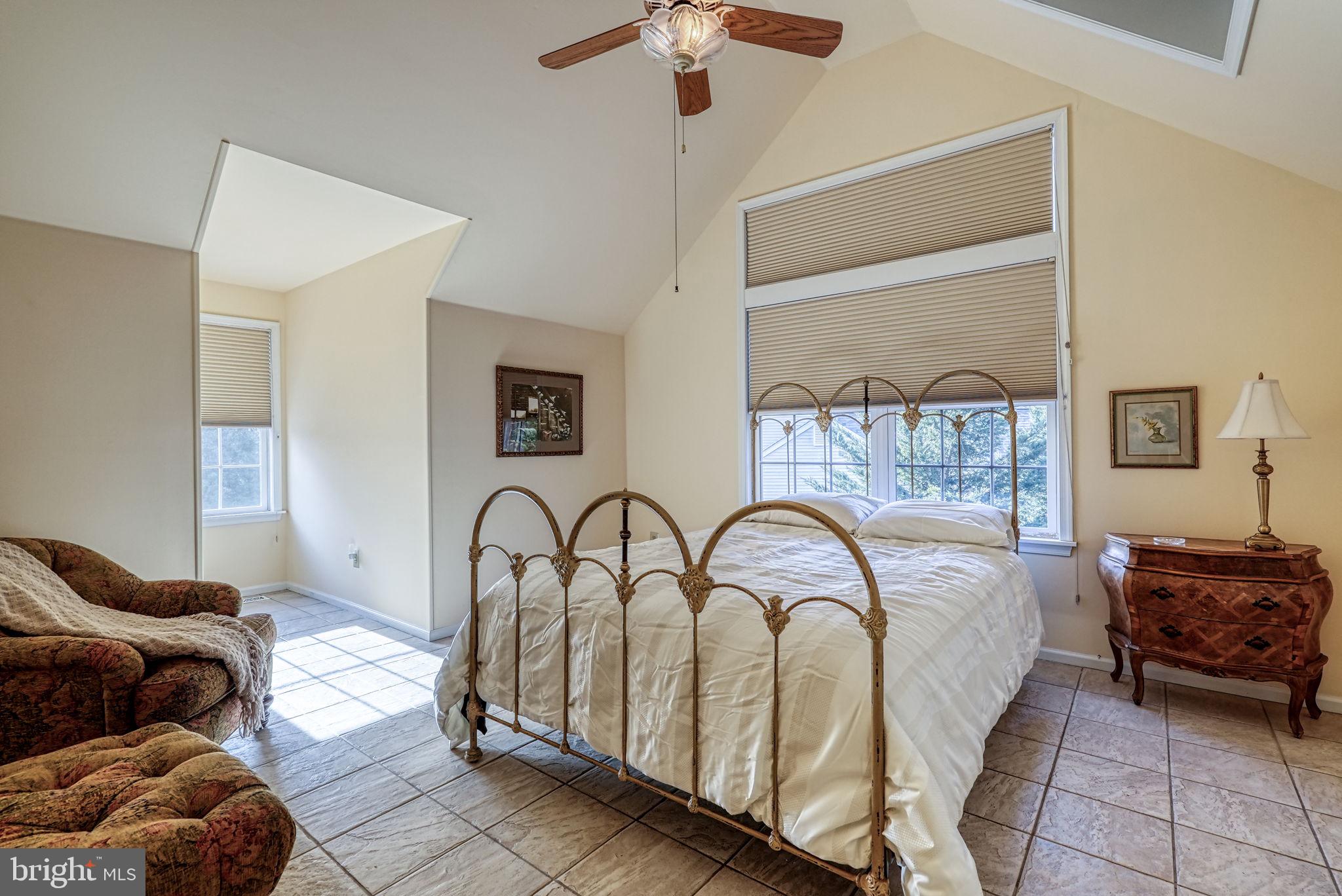 COUNTRY GREENE - Residential