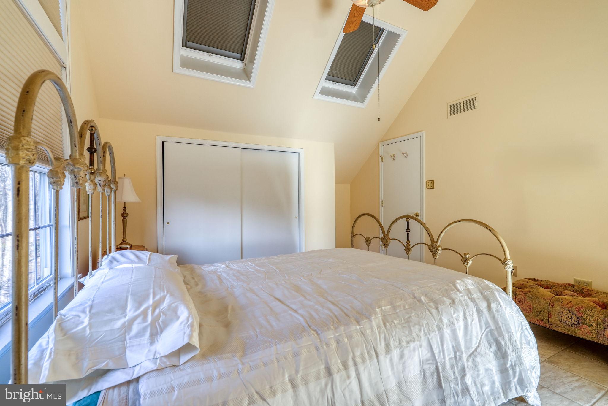 COUNTRY GREENE - Residential