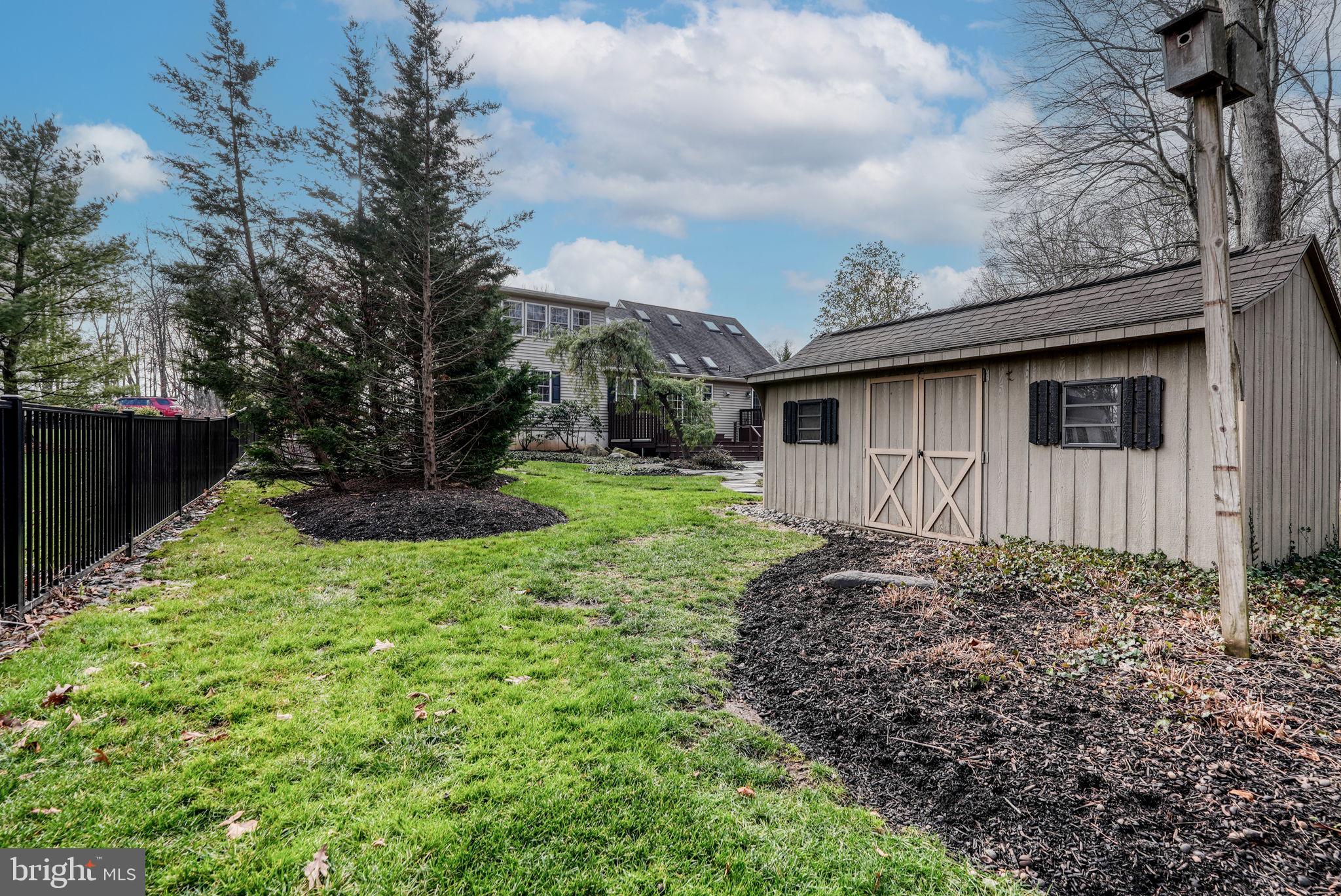 COUNTRY GREENE - Residential