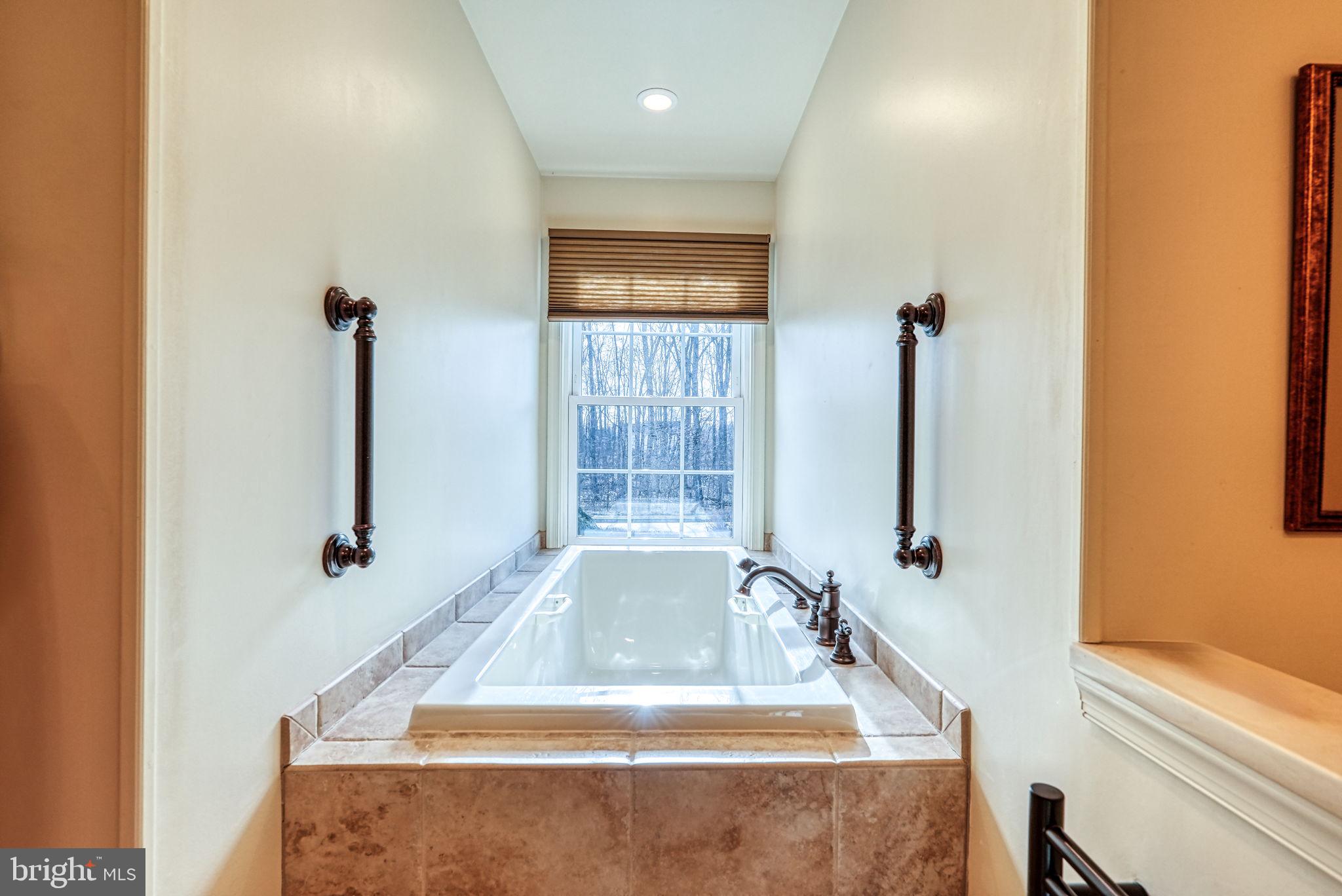 COUNTRY GREENE - Residential