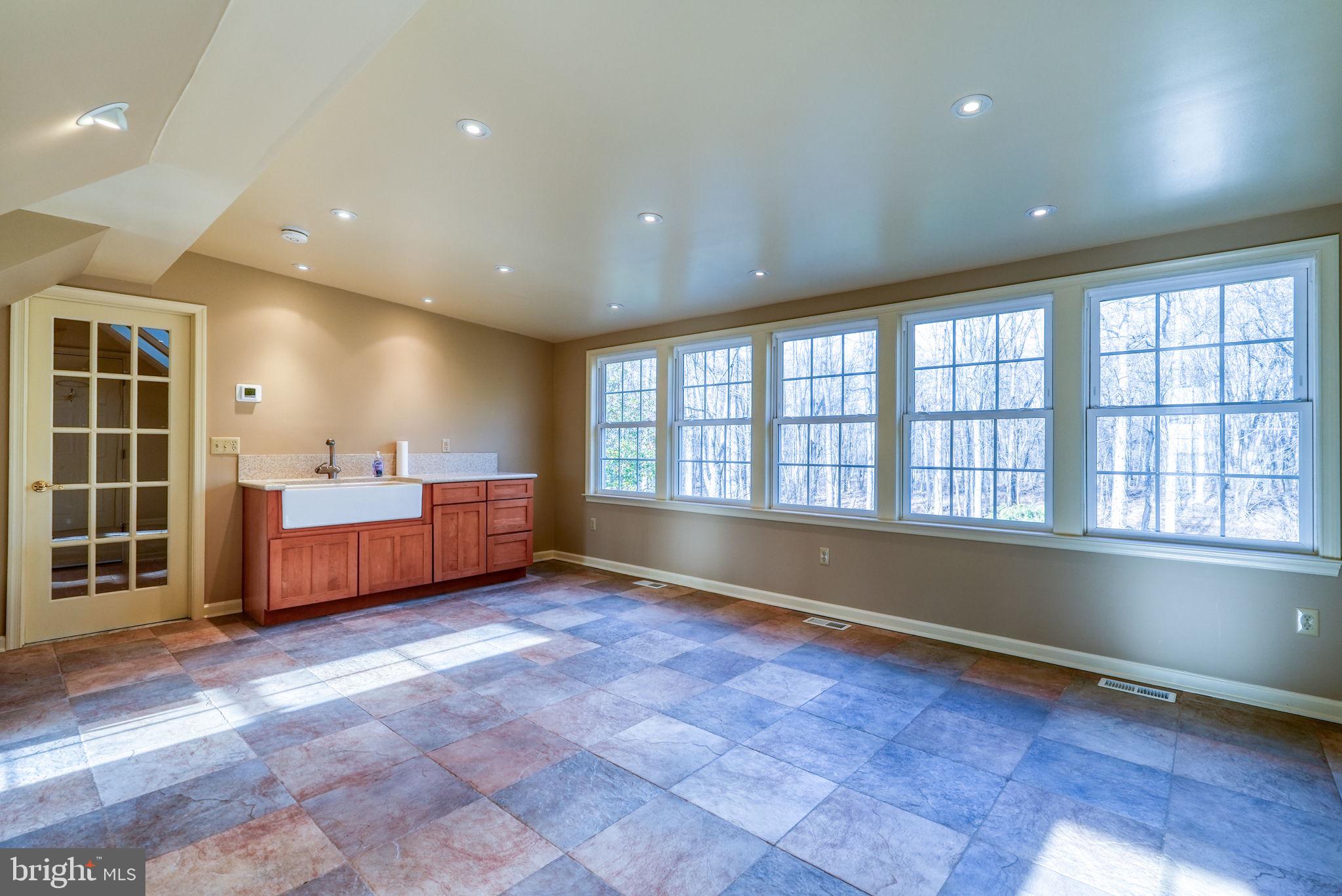 COUNTRY GREENE - Residential