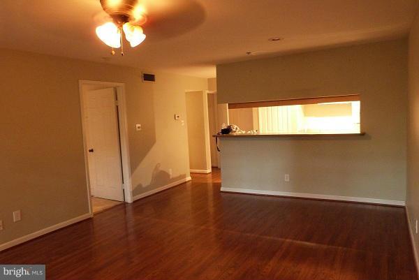 POINTE AT PARK CENTER - Residential