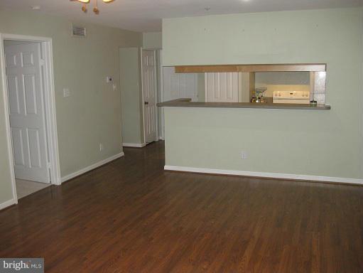 POINTE AT PARK CENTER - Residential