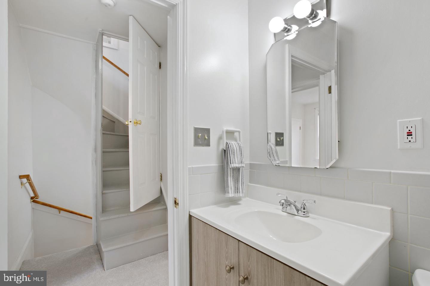 FEDERAL HILL HISTORIC DISTRICT - Residential Lease