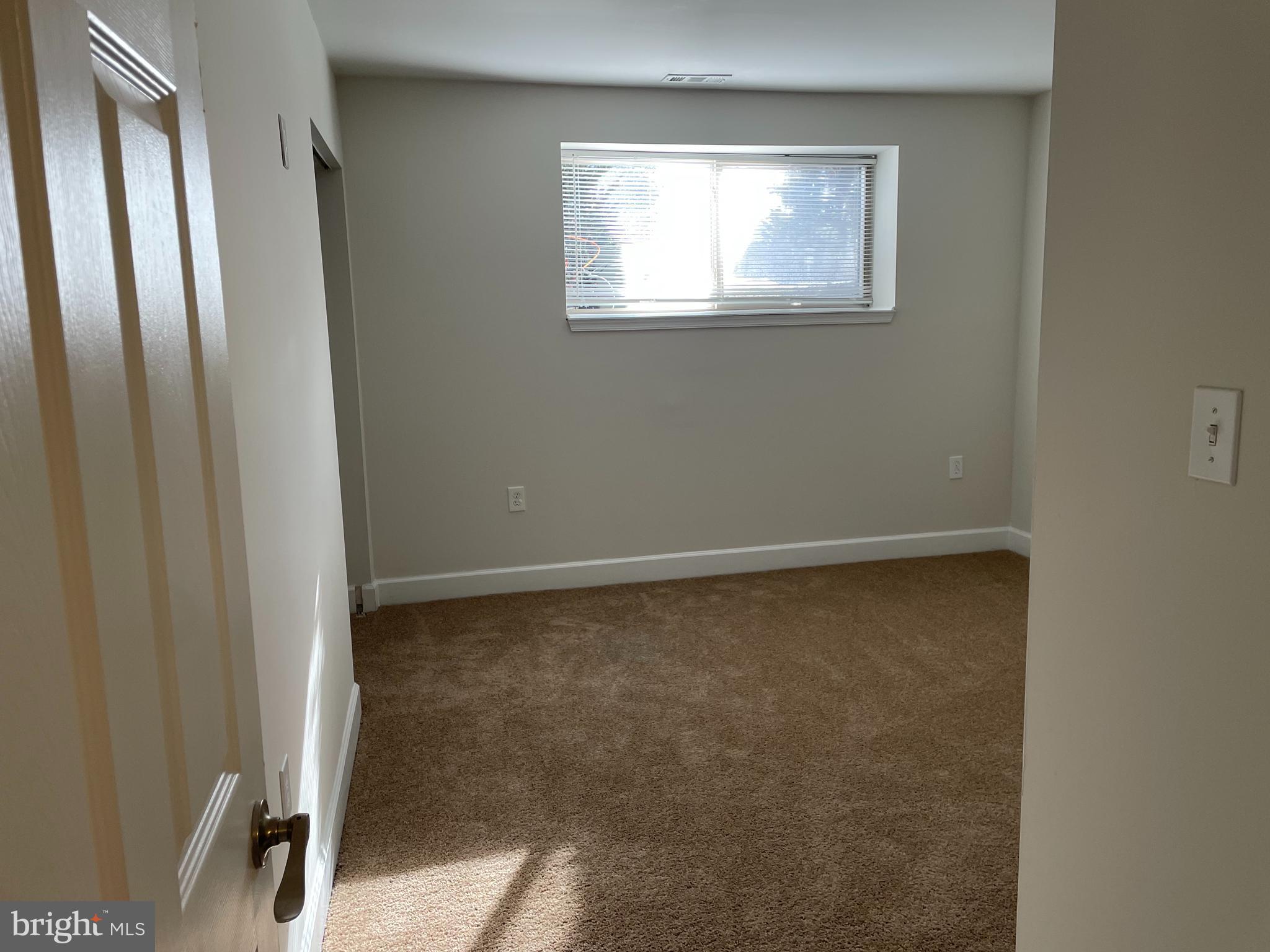 LAKE EVESHAM HISTORIC DISTRICT - Residential Lease