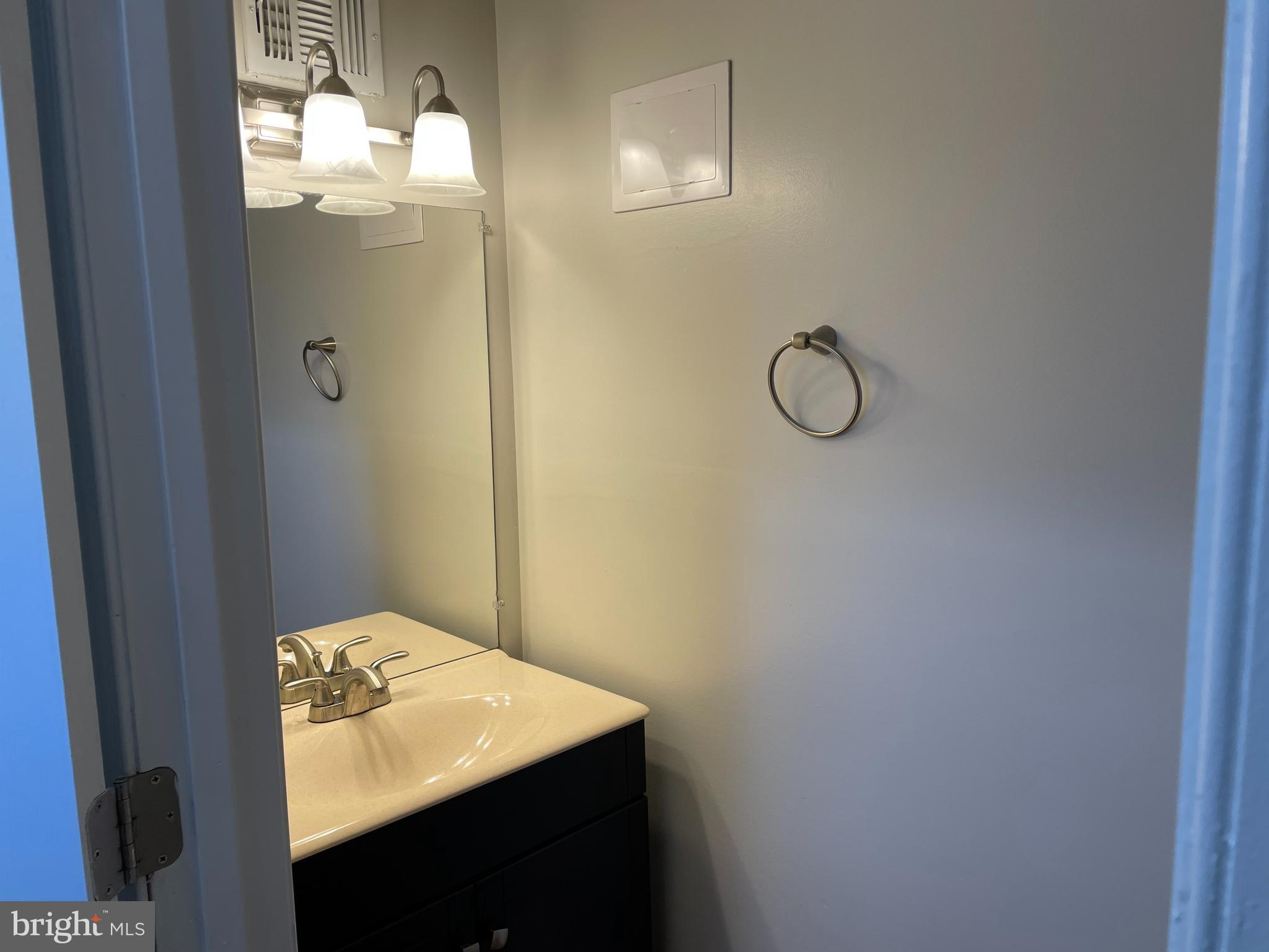 LAKE EVESHAM HISTORIC DISTRICT - Residential Lease