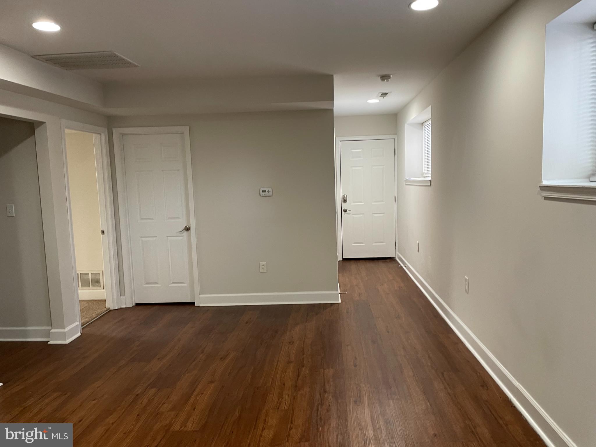 LAKE EVESHAM HISTORIC DISTRICT - Residential Lease