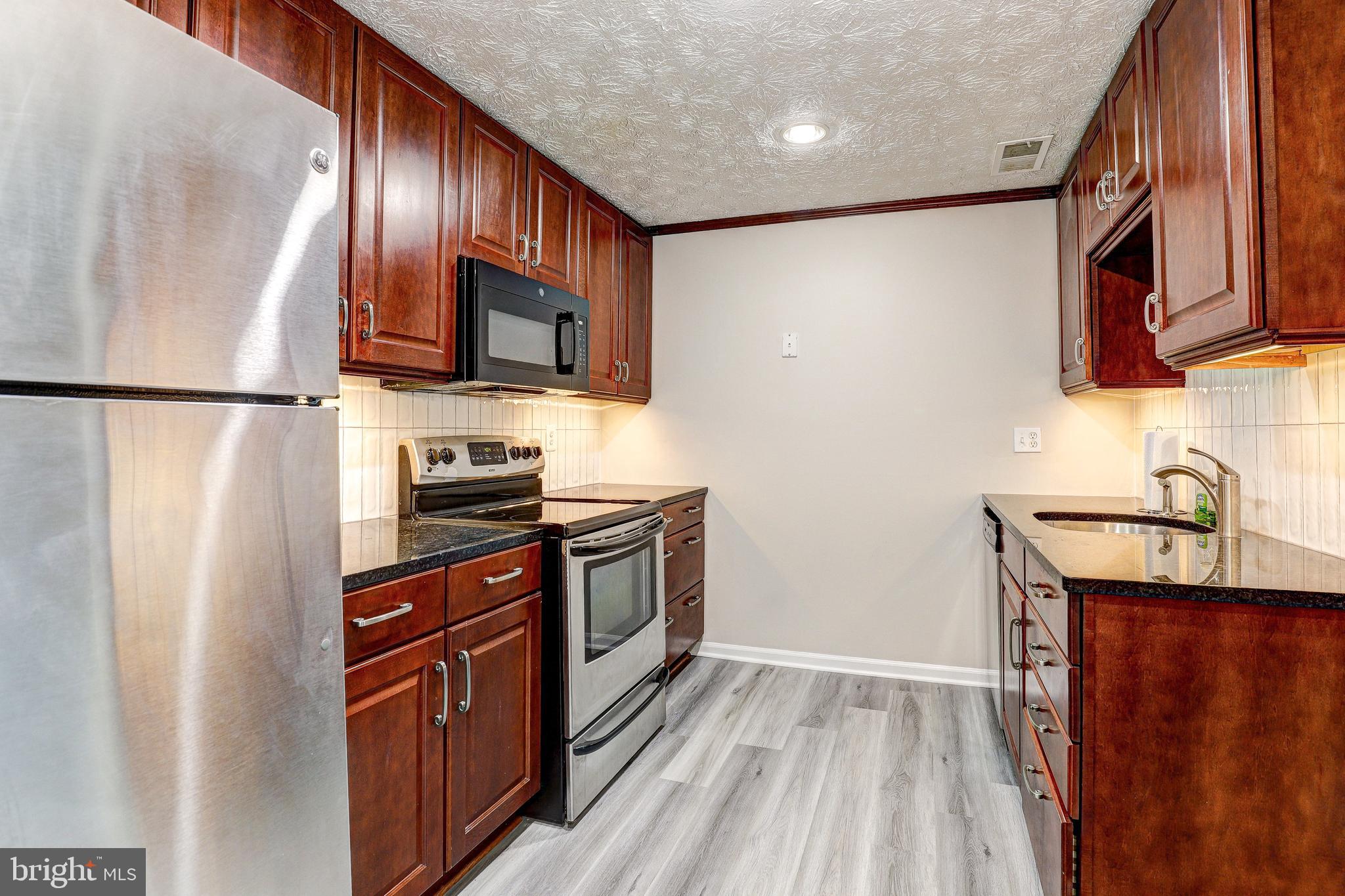 HICKORY RIDGE - Residential