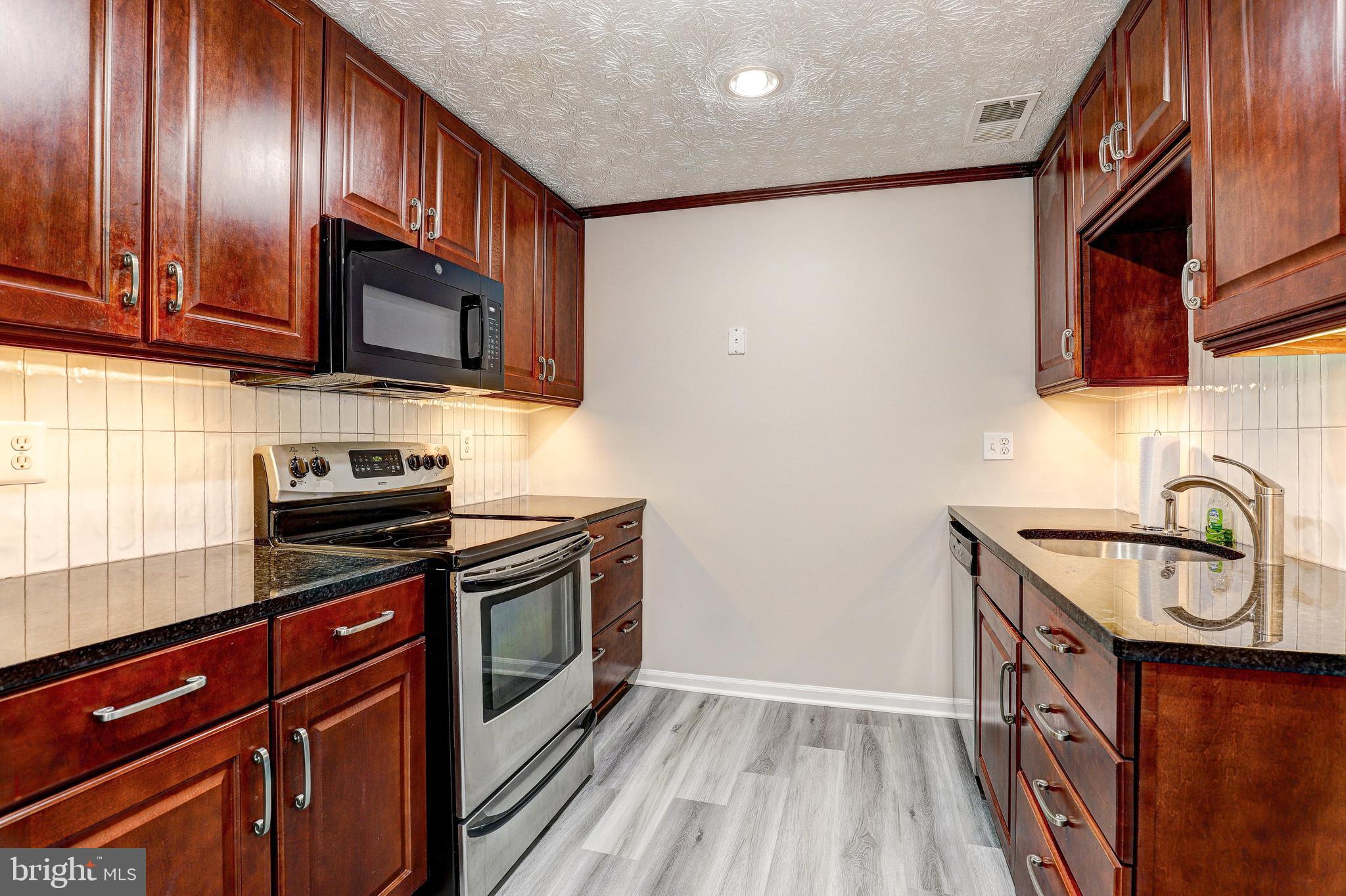 HICKORY RIDGE - Residential