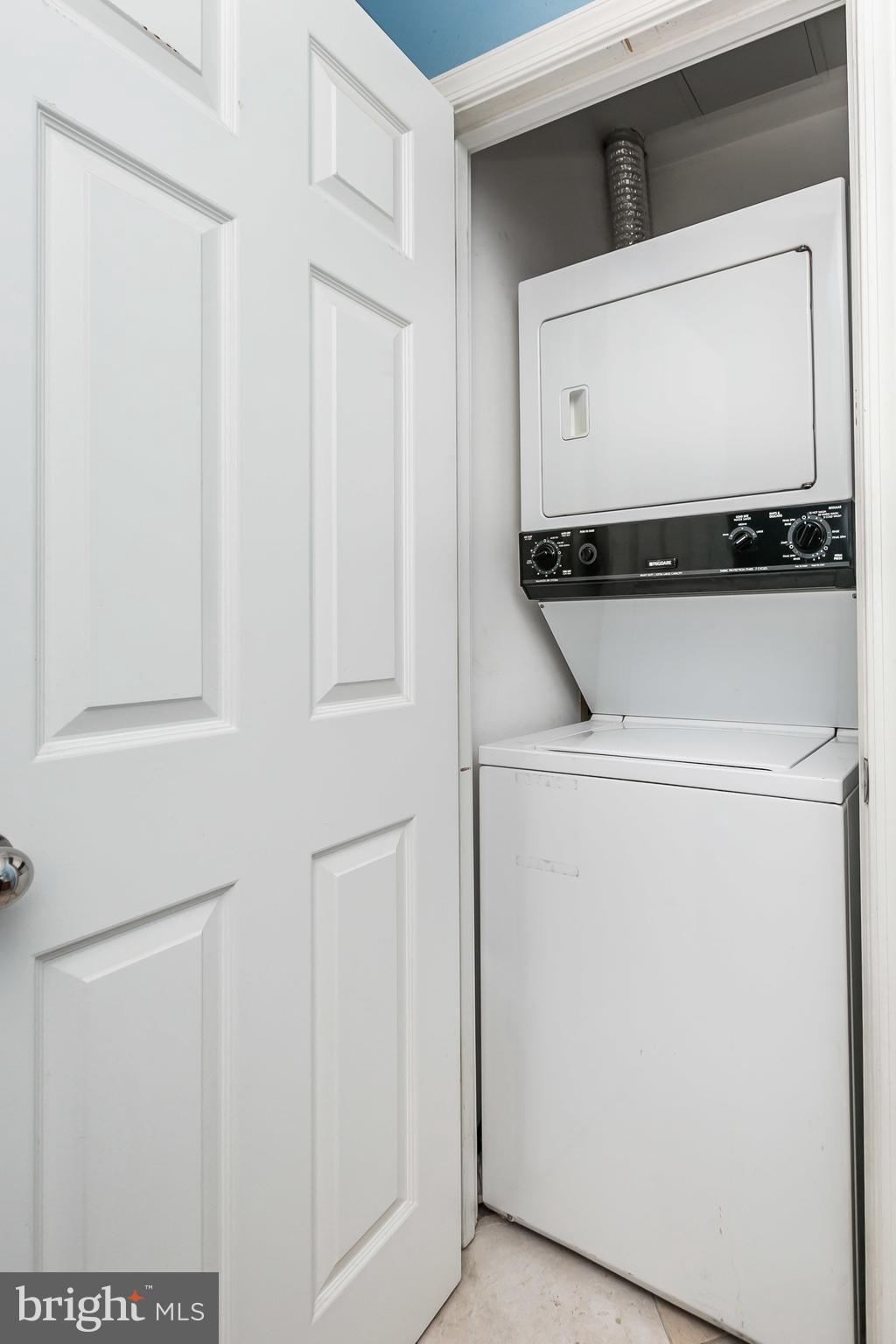 HARBORVIEW - Residential Lease