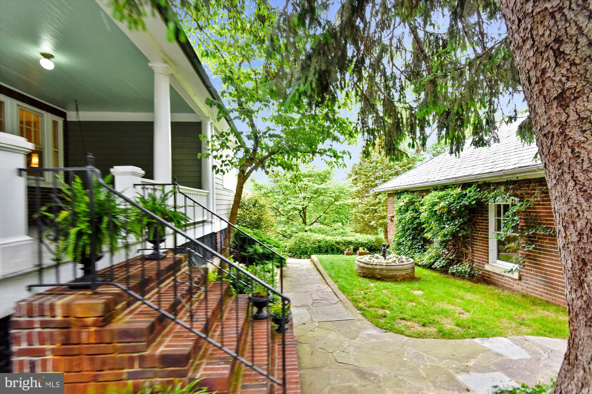 ROSEMONT - Residential