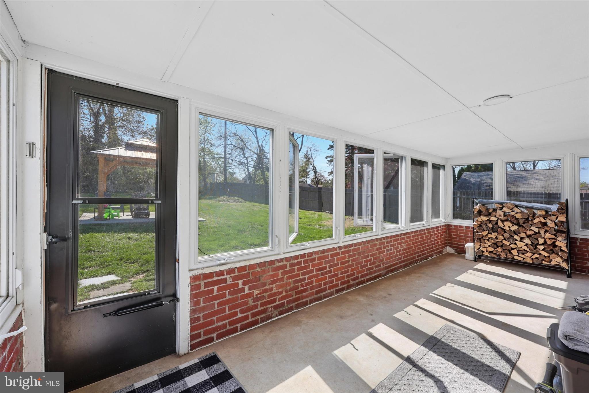 PLYMOUTH VALLEY - Residential