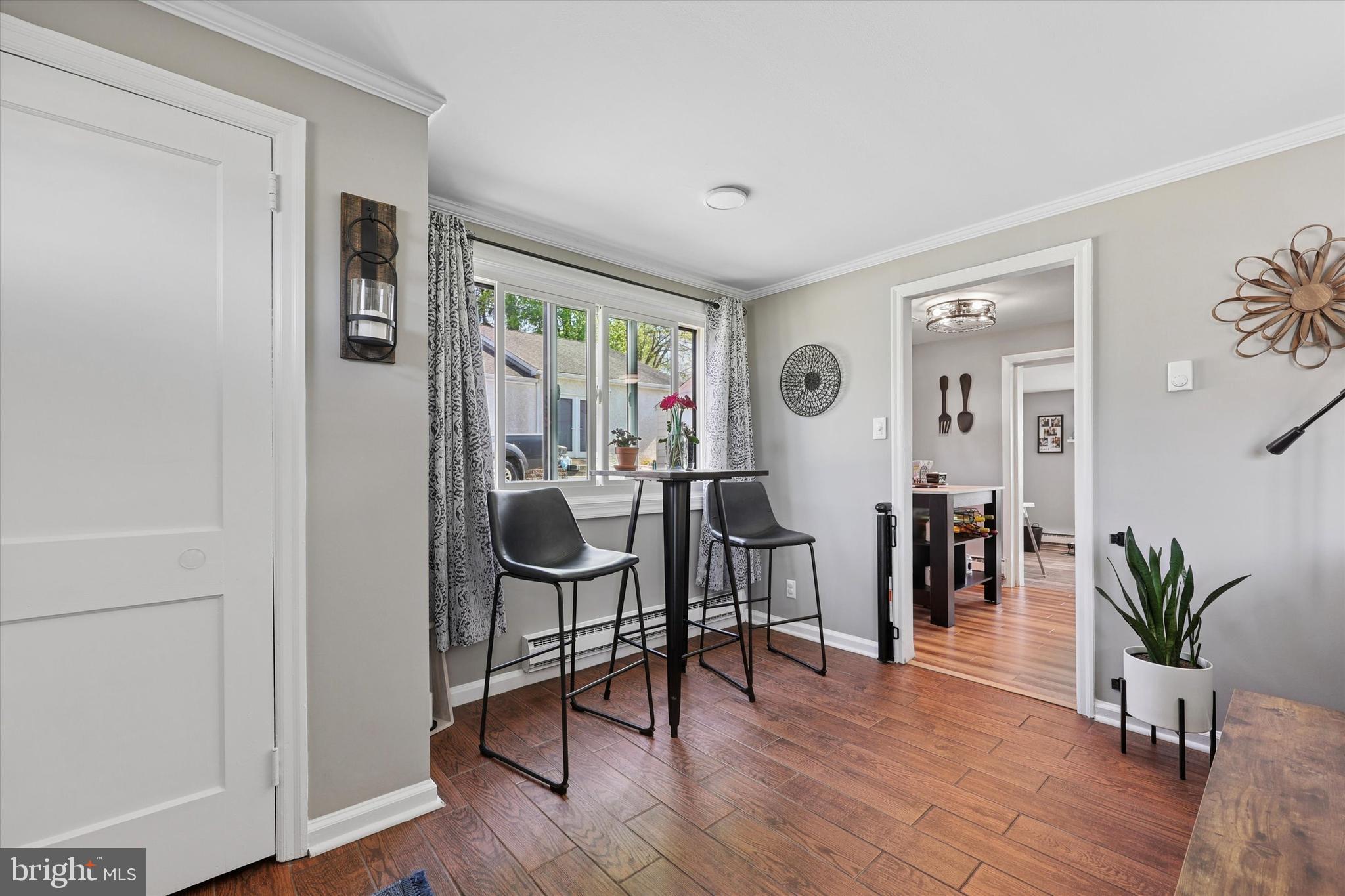 PLYMOUTH VALLEY - Residential