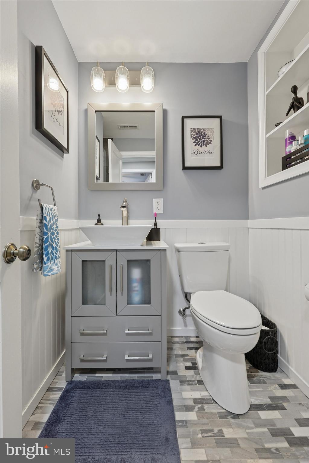 PLYMOUTH VALLEY - Residential