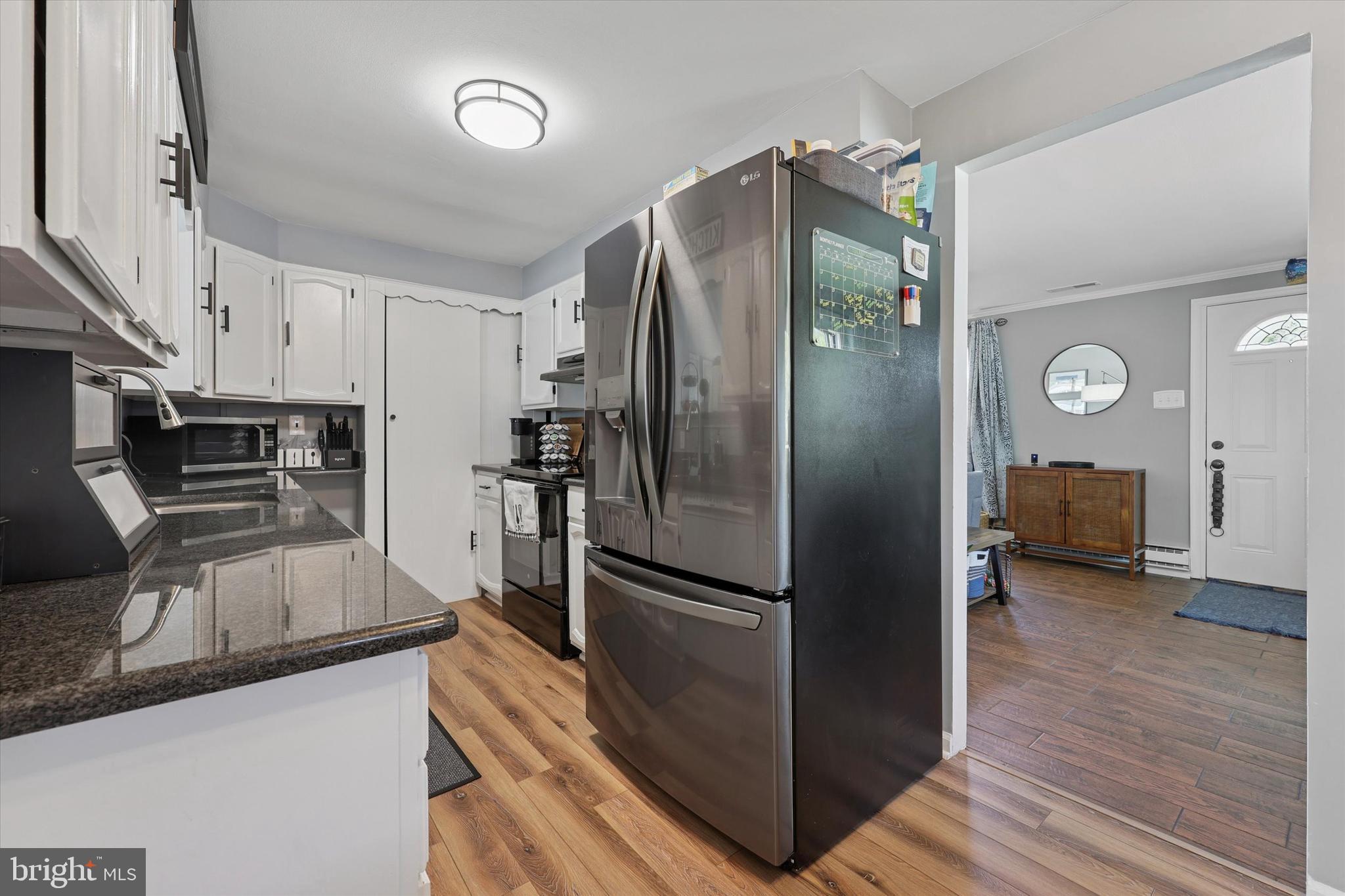 PLYMOUTH VALLEY - Residential