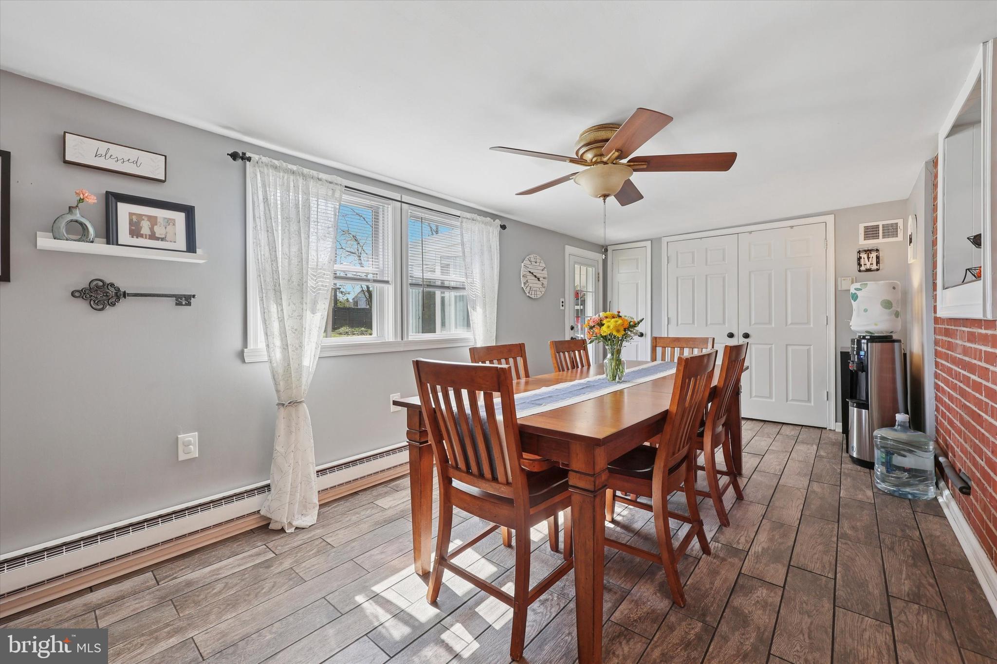 PLYMOUTH VALLEY - Residential