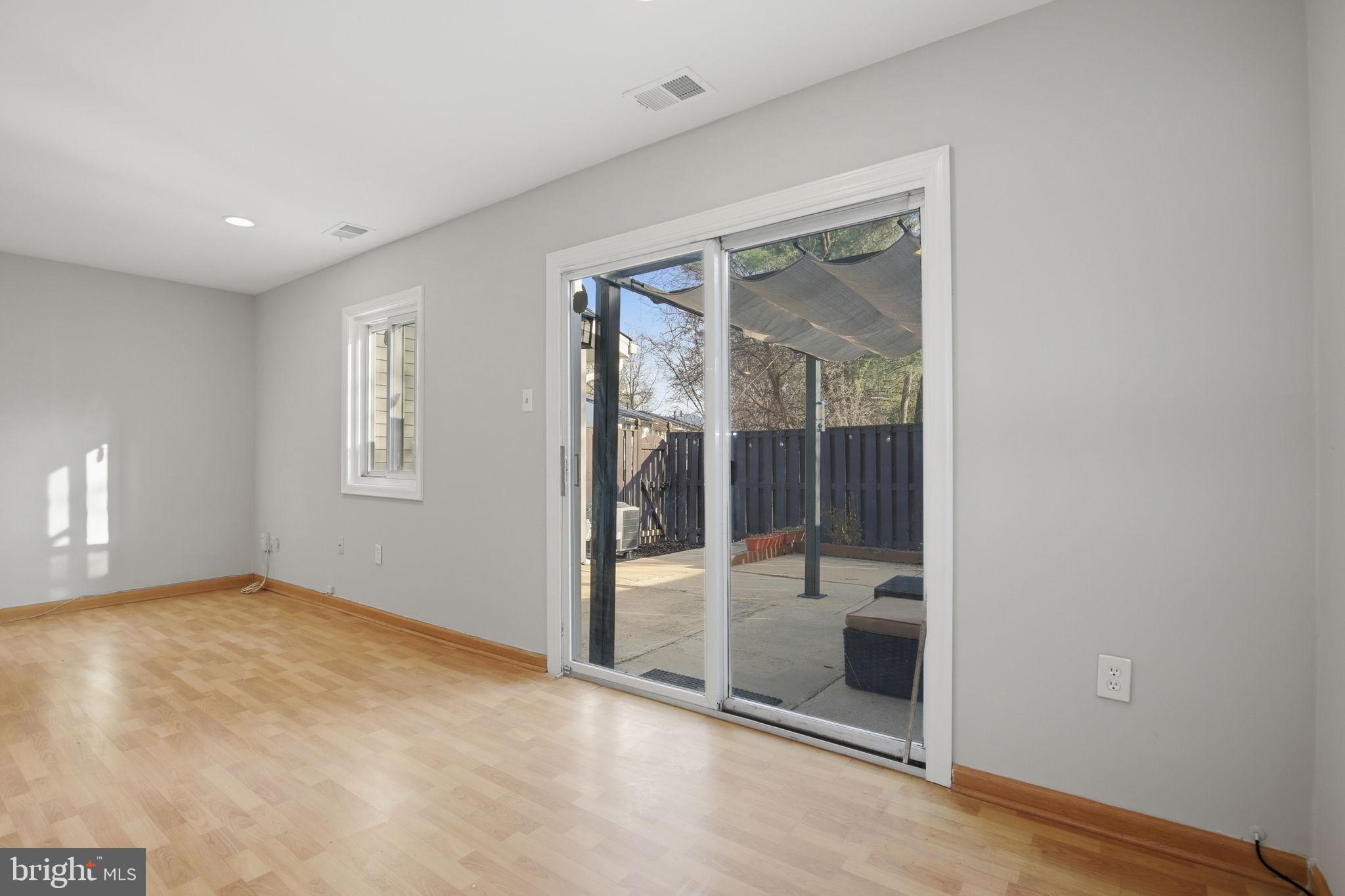 SUGARLAND RUN - Residential