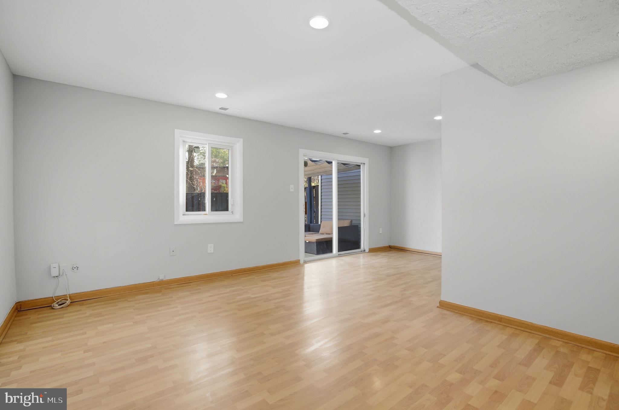 SUGARLAND RUN - Residential