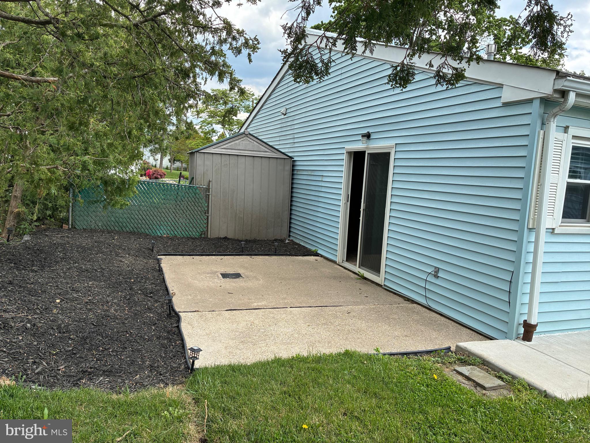 BUSTLETON - Residential
