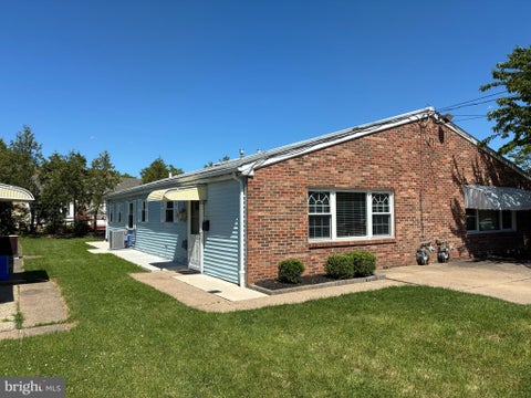 Townhouse For Sale - 2005 Murray Street<br/> PHILADELPHIA, PA 19115