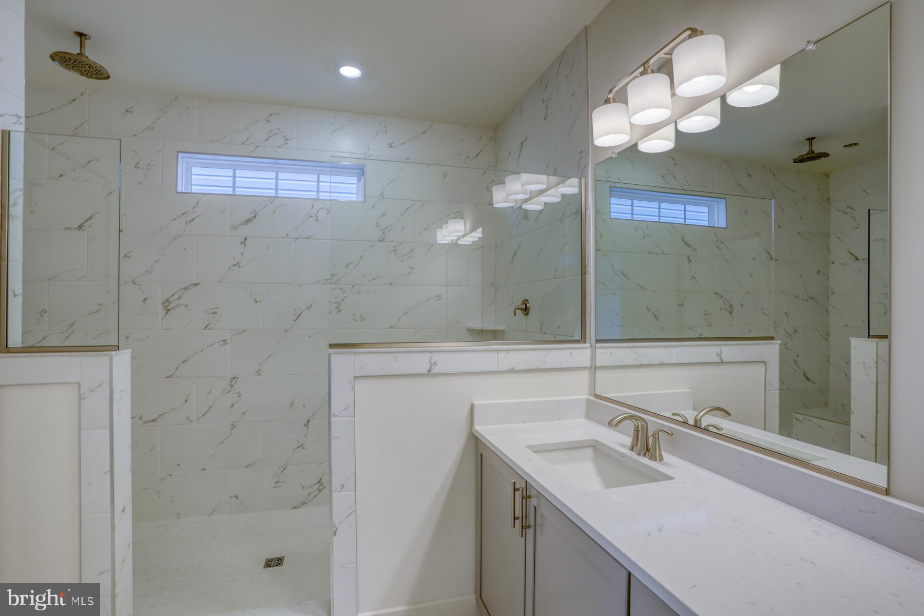 OYSTER HOUSE VILLAGE - Residential