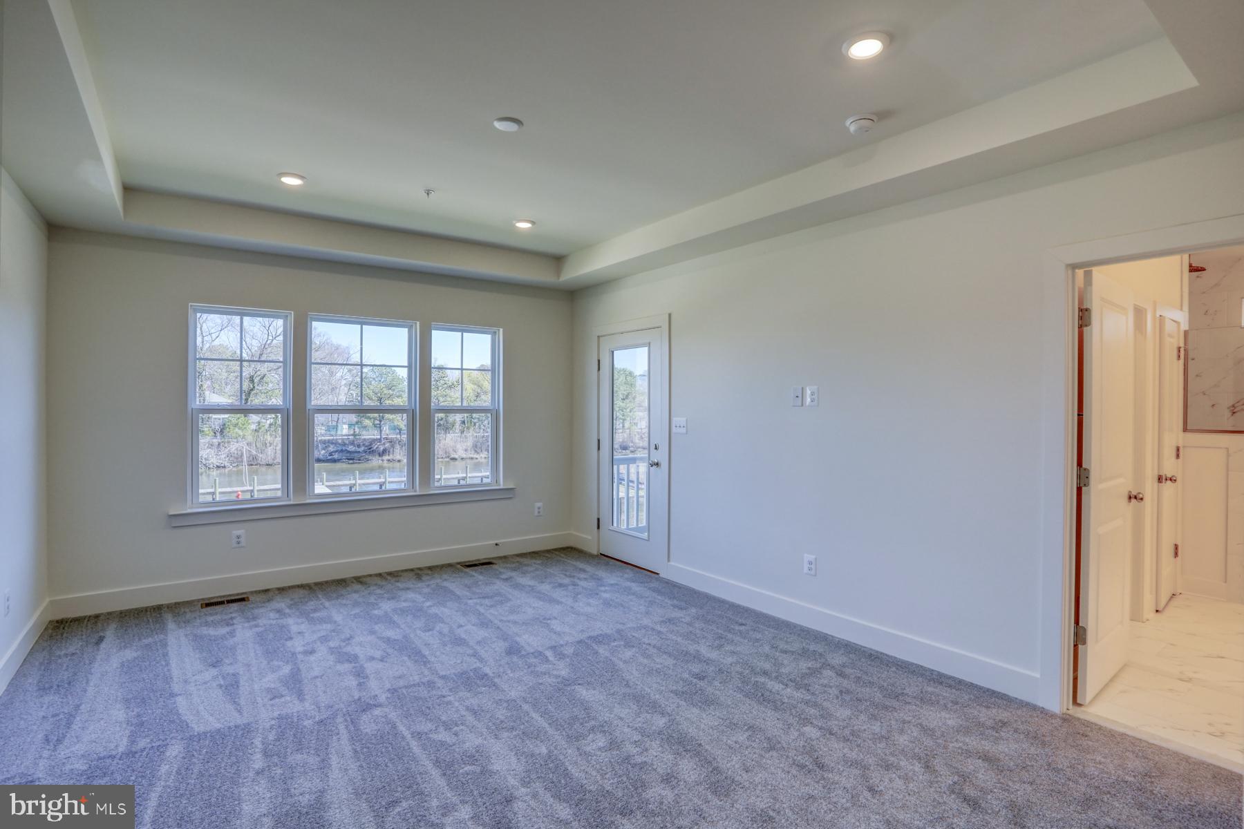 OYSTER HOUSE VILLAGE - Residential