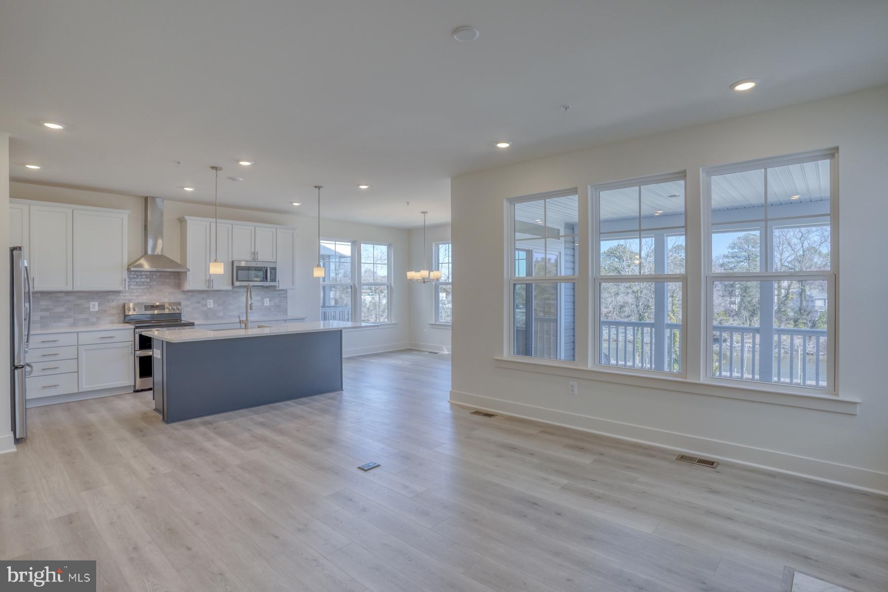 OYSTER HOUSE VILLAGE - Residential