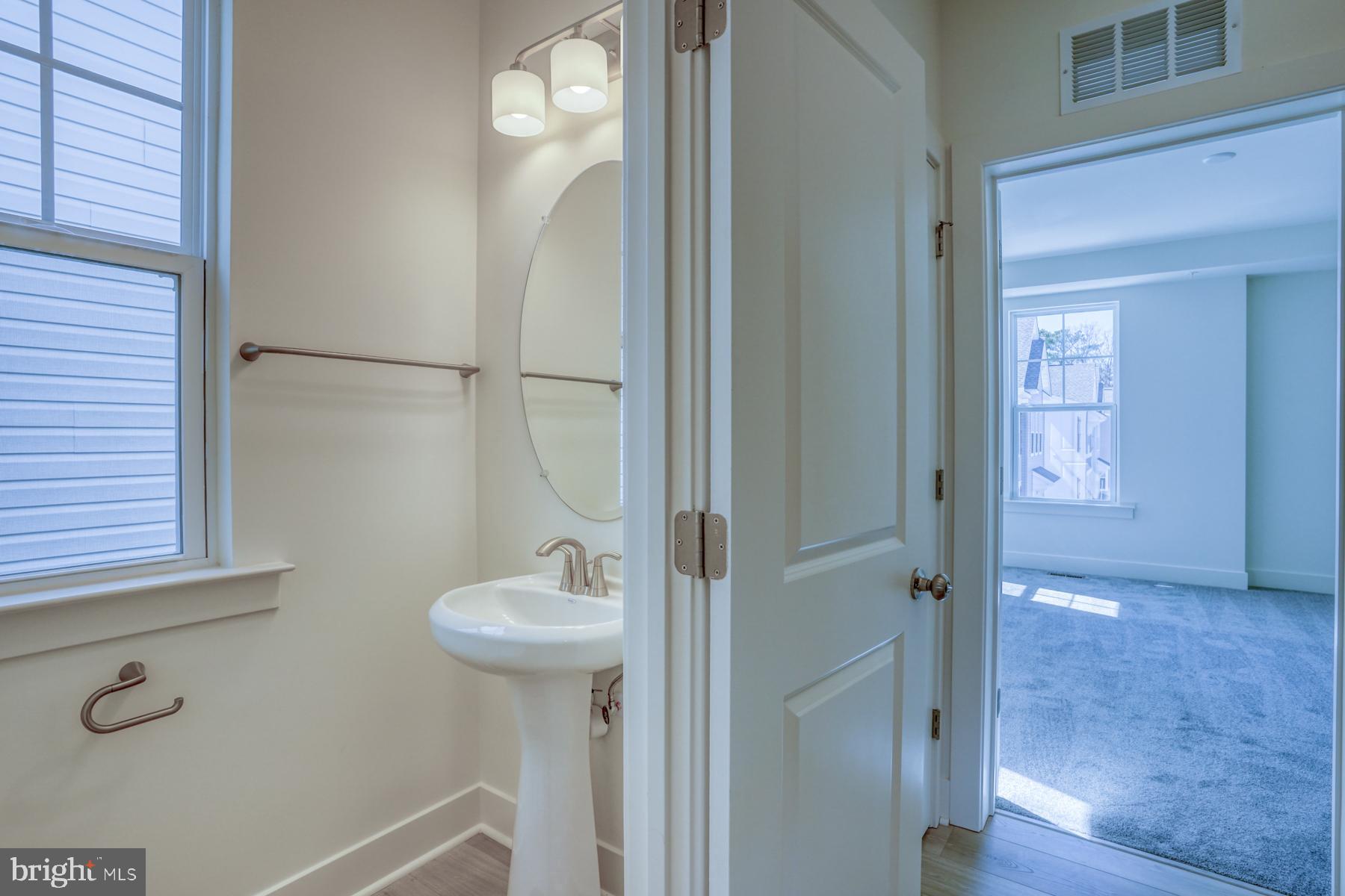 OYSTER HOUSE VILLAGE - Residential