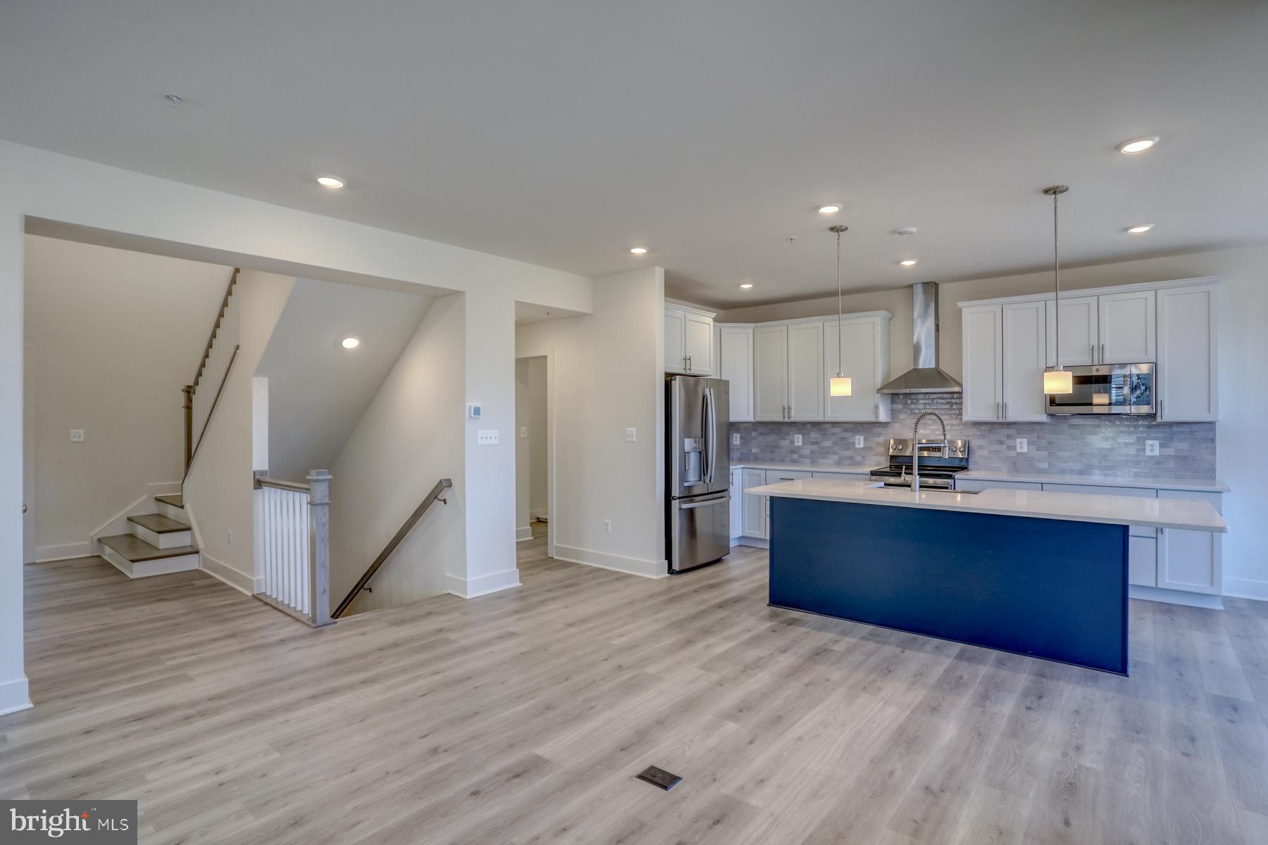 OYSTER HOUSE VILLAGE - Residential