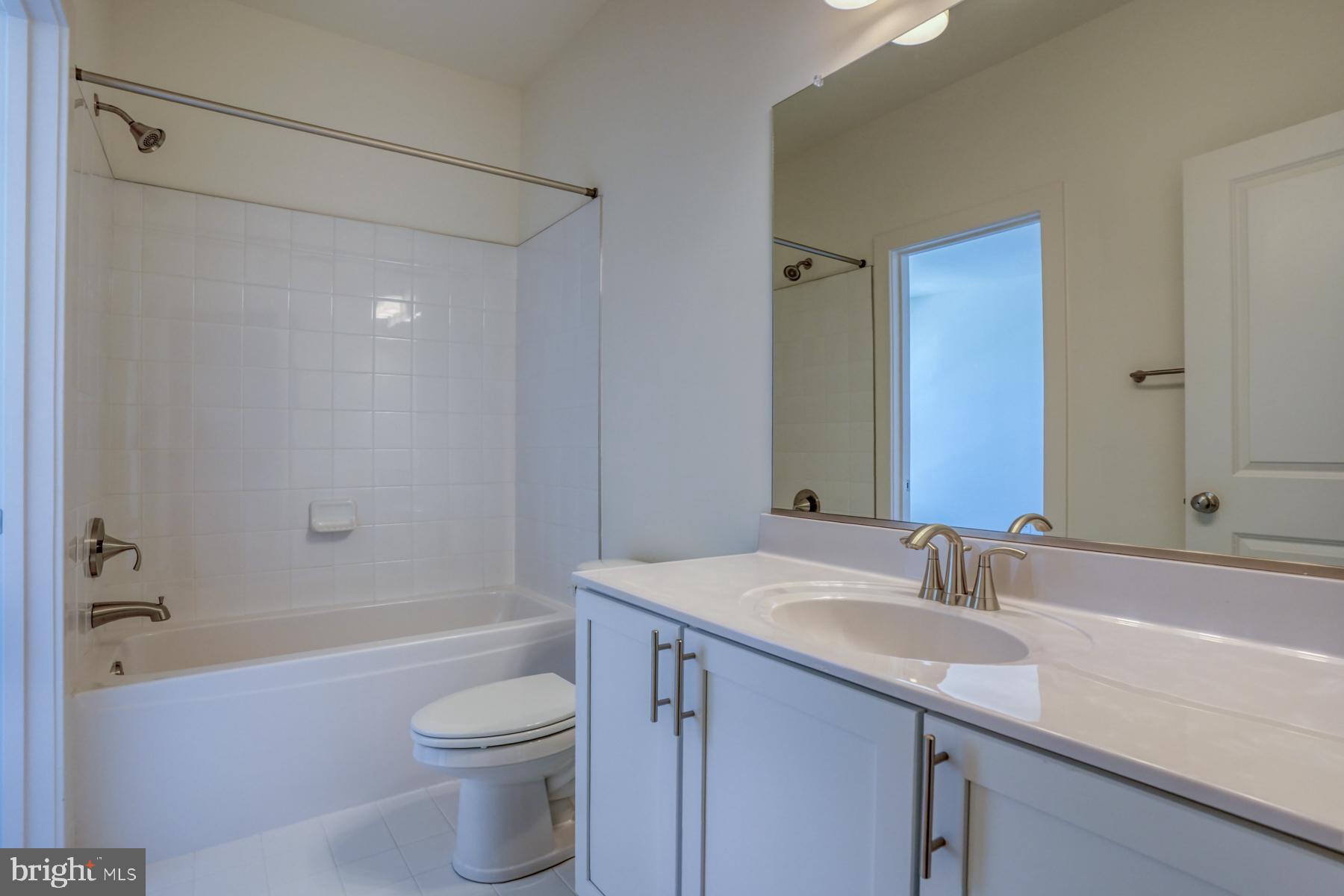 OYSTER HOUSE VILLAGE - Residential