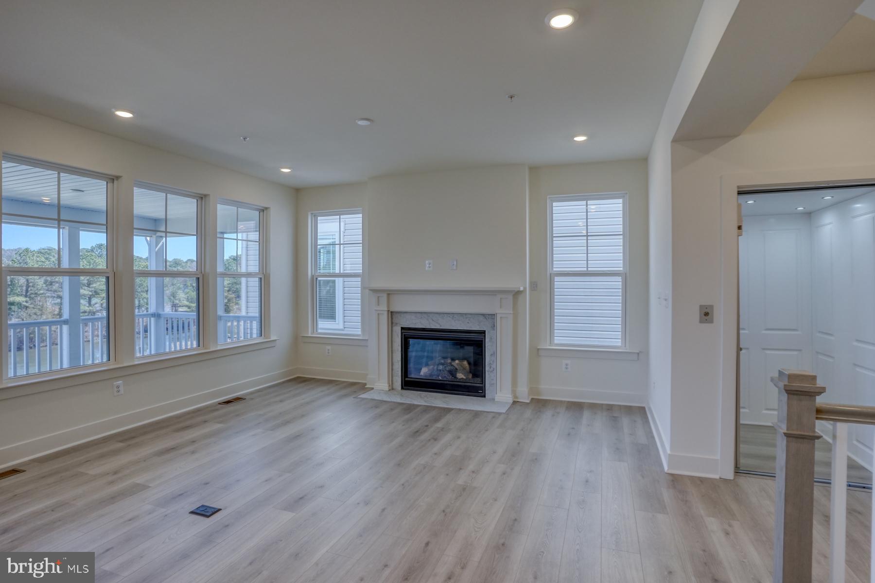 OYSTER HOUSE VILLAGE - Residential