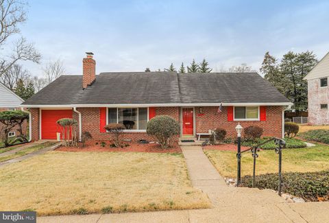 Photo of 2118 N Huntington Street, ARLINGTON, VA 22205 (MLS # VAAR2070052)