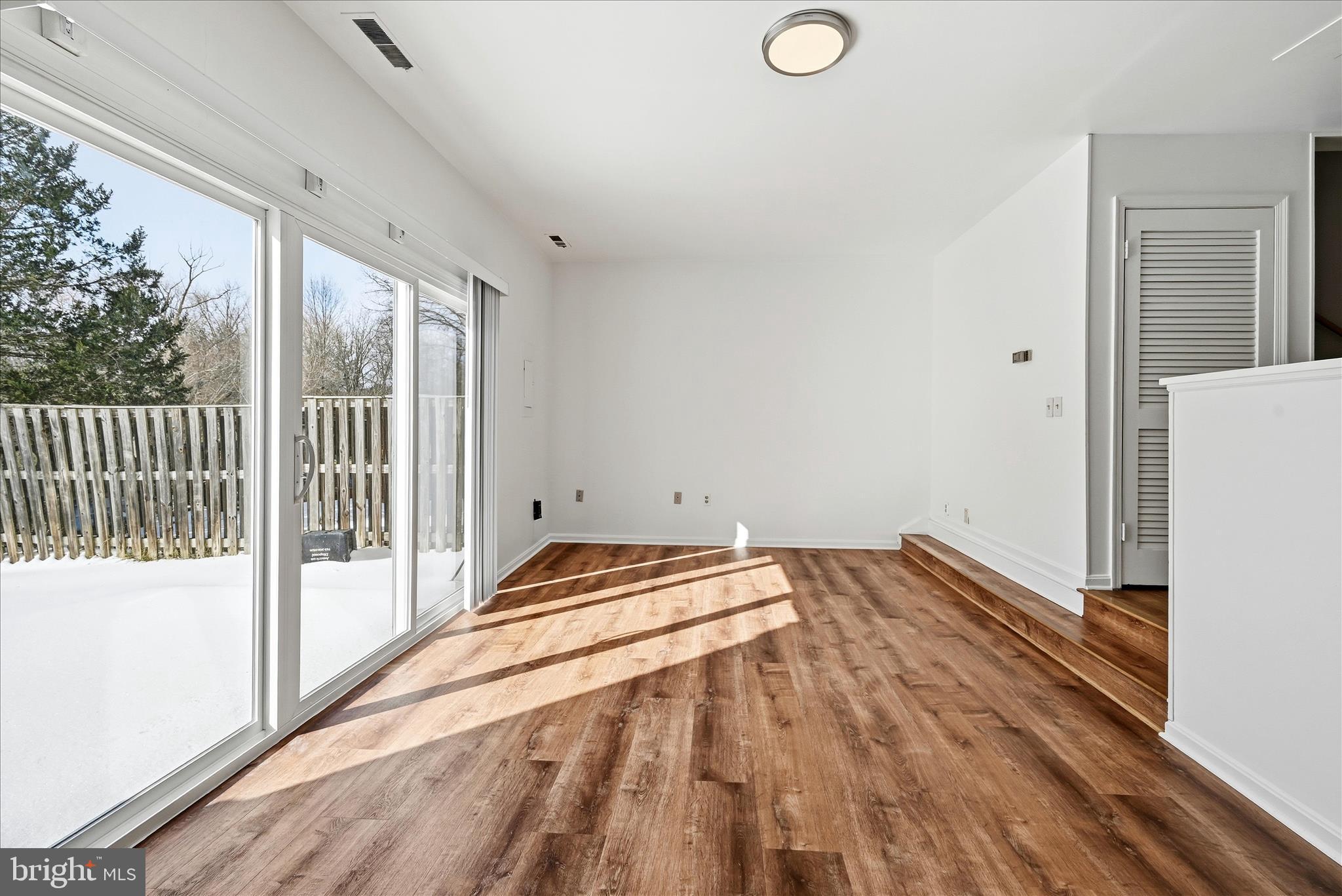 5834 BURKE MANOR COURT