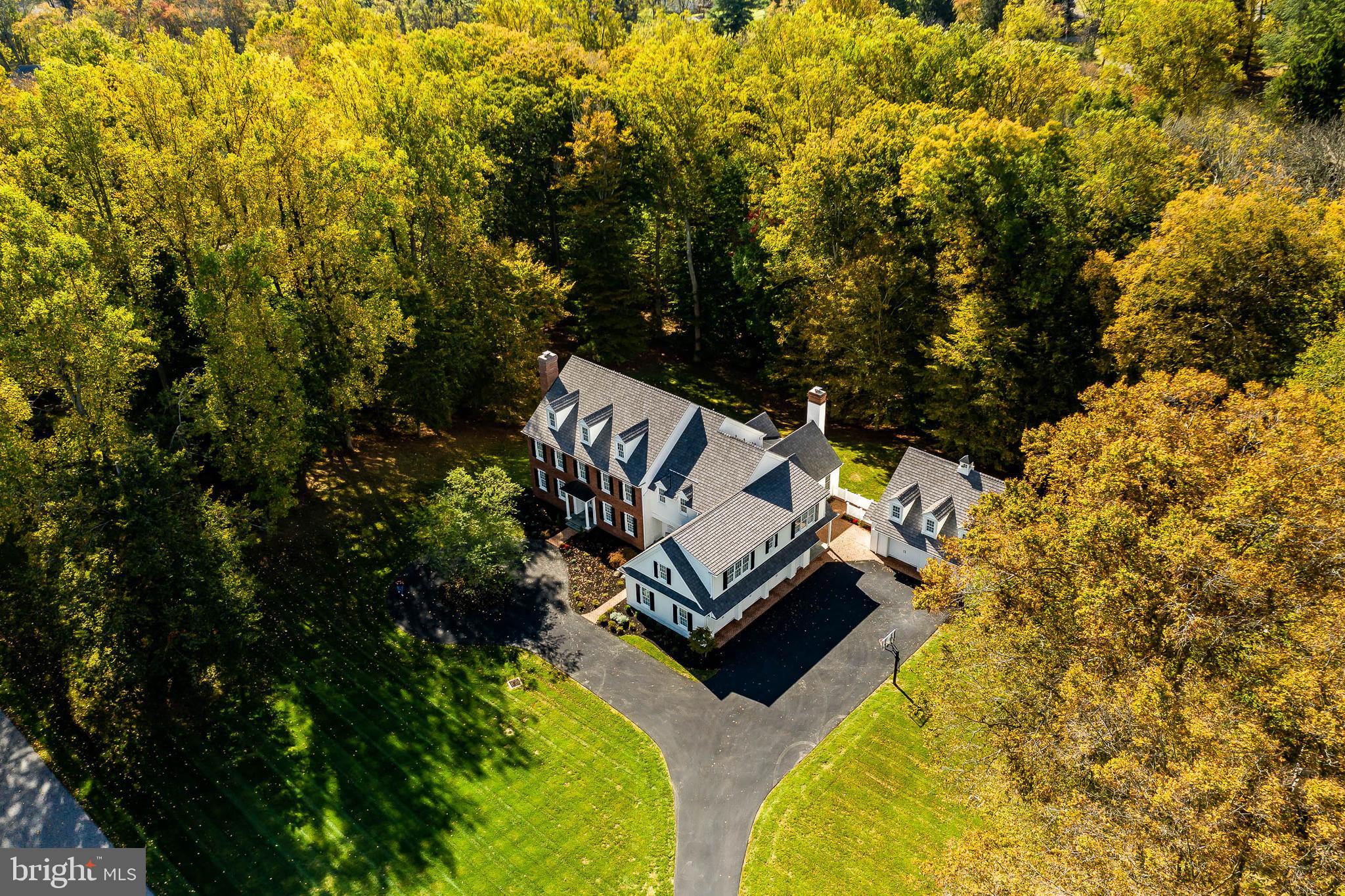 DEER POINTE - Residential