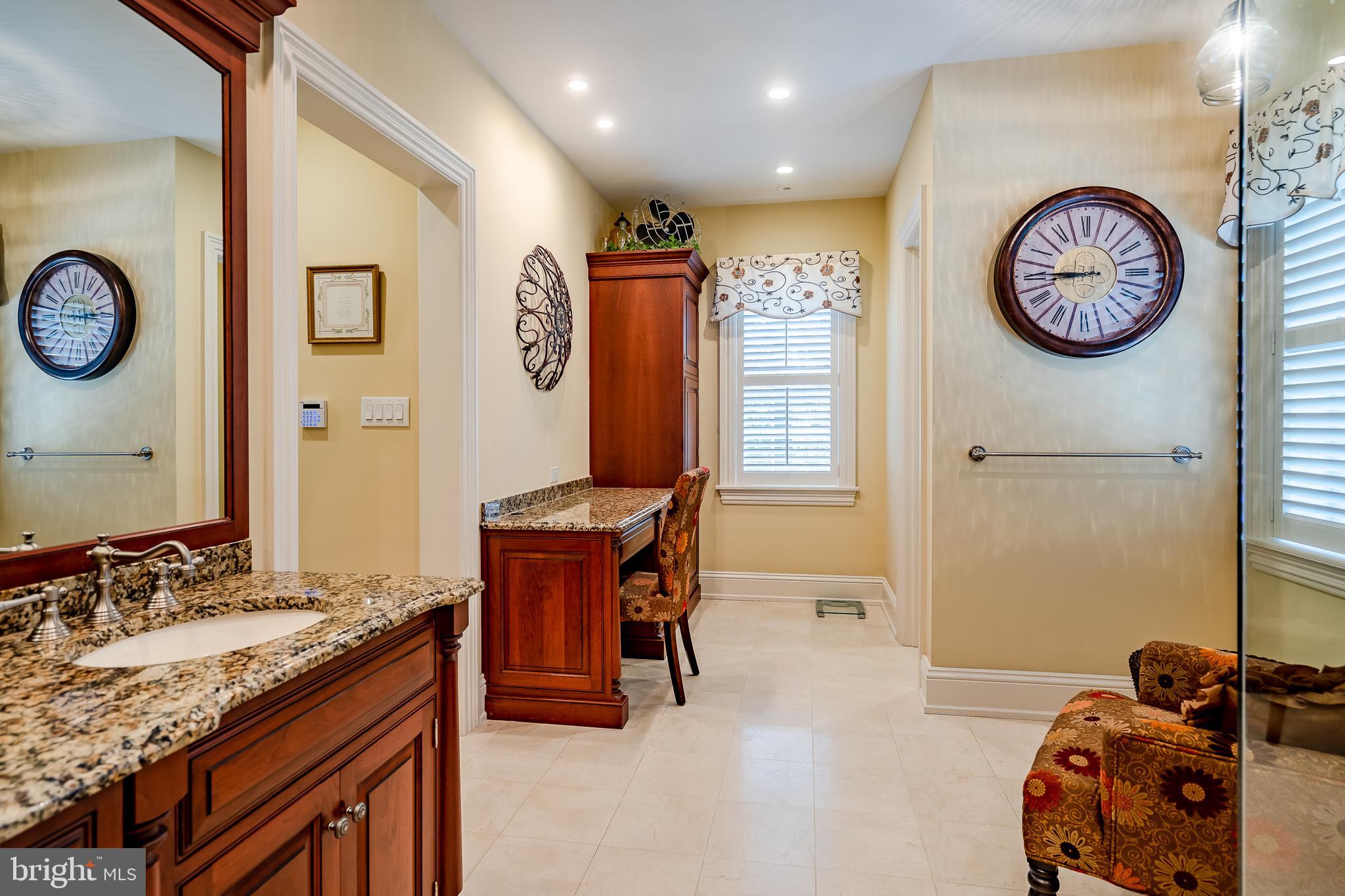 DEER POINTE - Residential