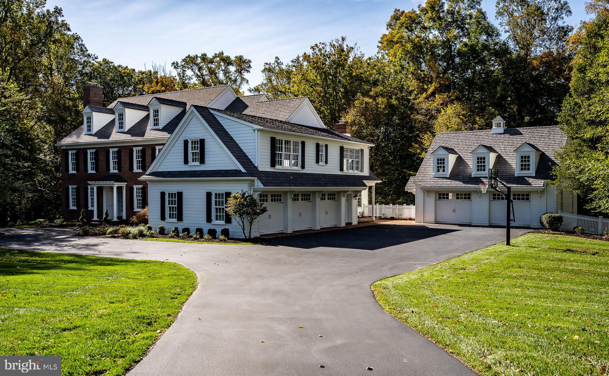 DEER POINTE - Residential