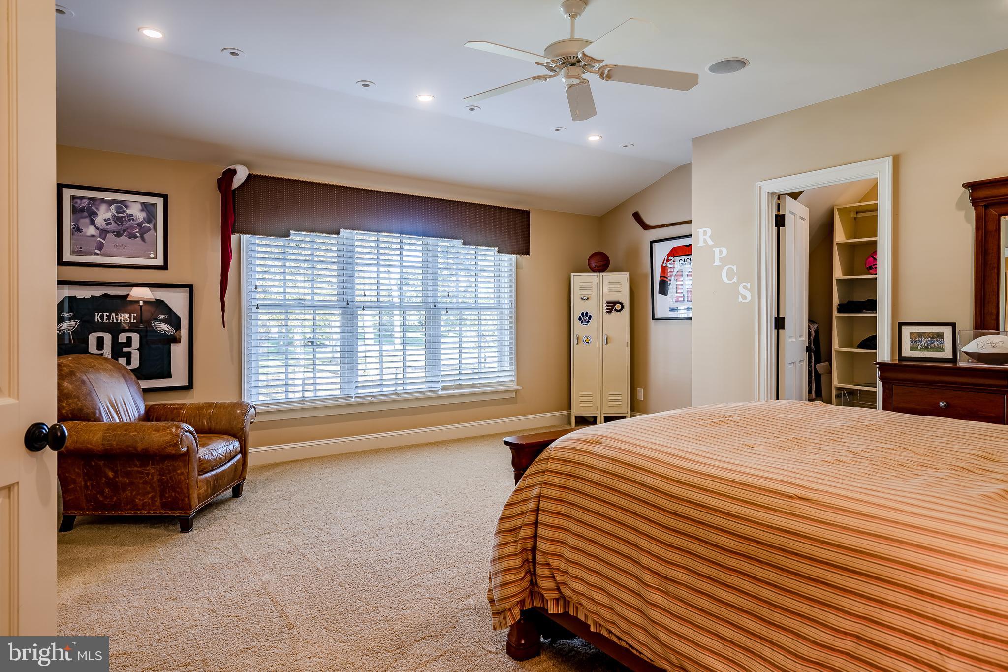 DEER POINTE - Residential